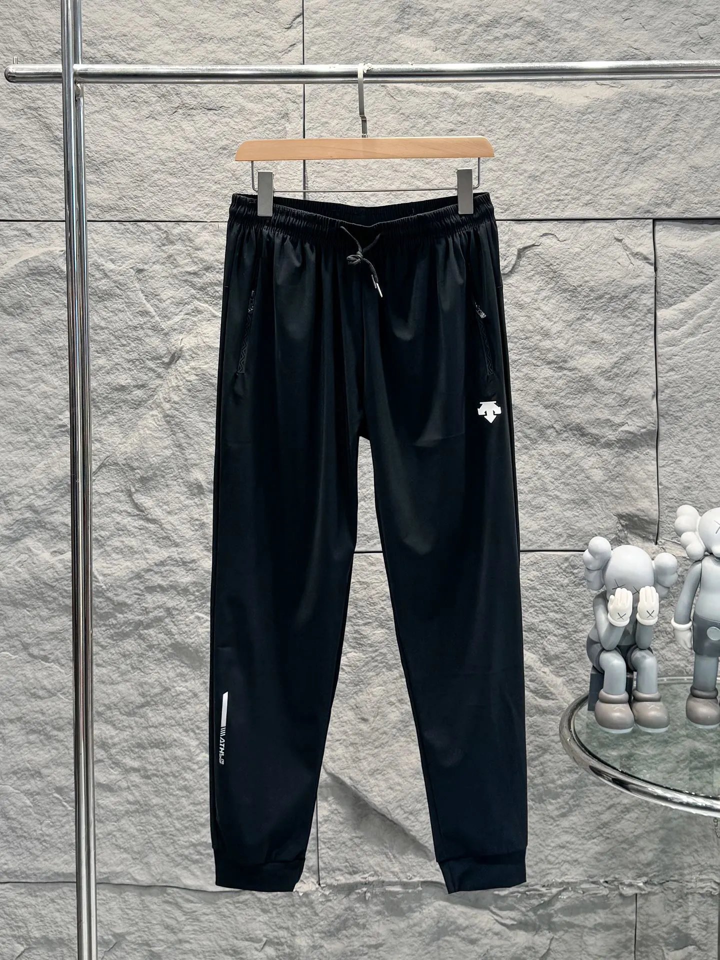 9 black