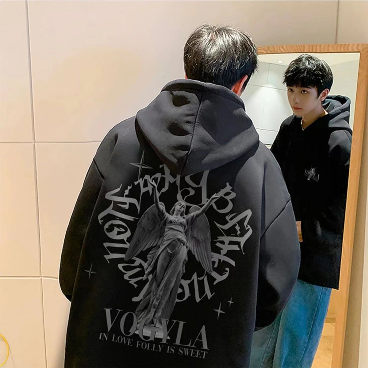 01 Black