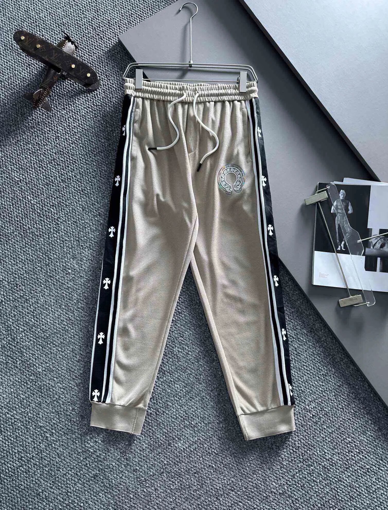 37 Khaki