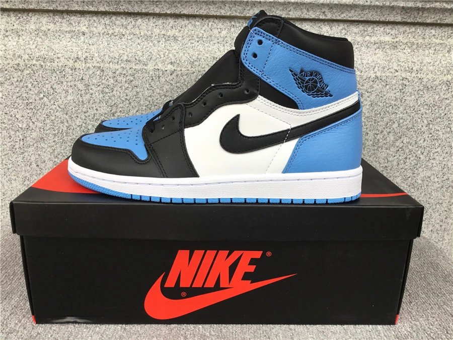 18 Black Blue White