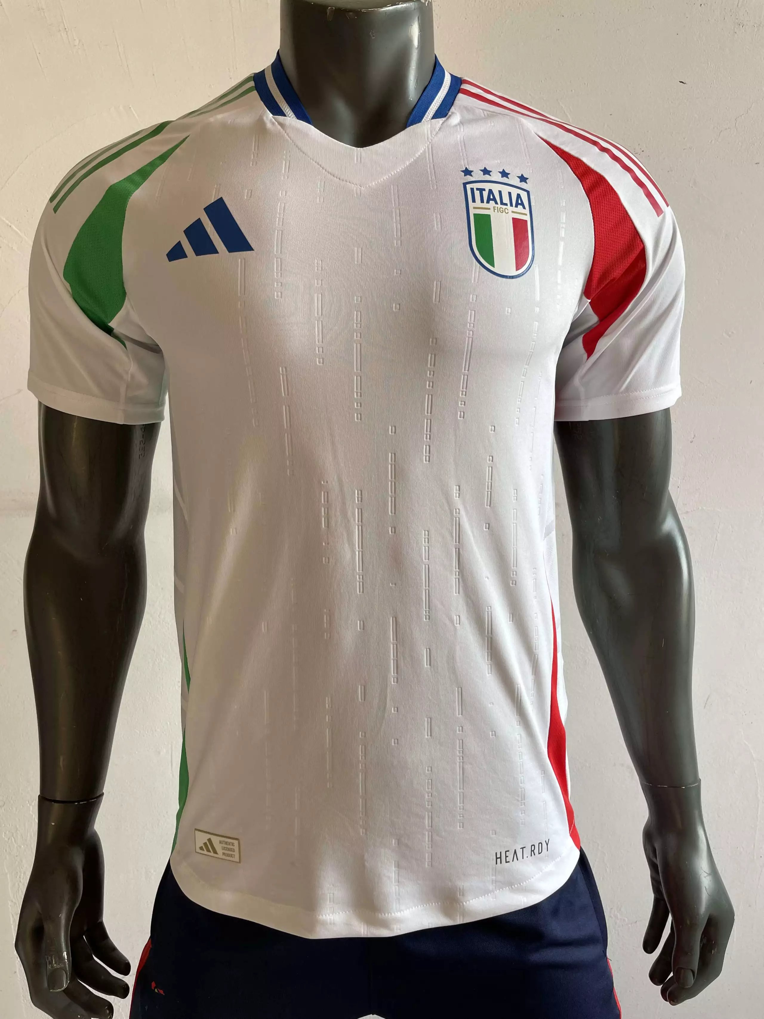 03 Italy away