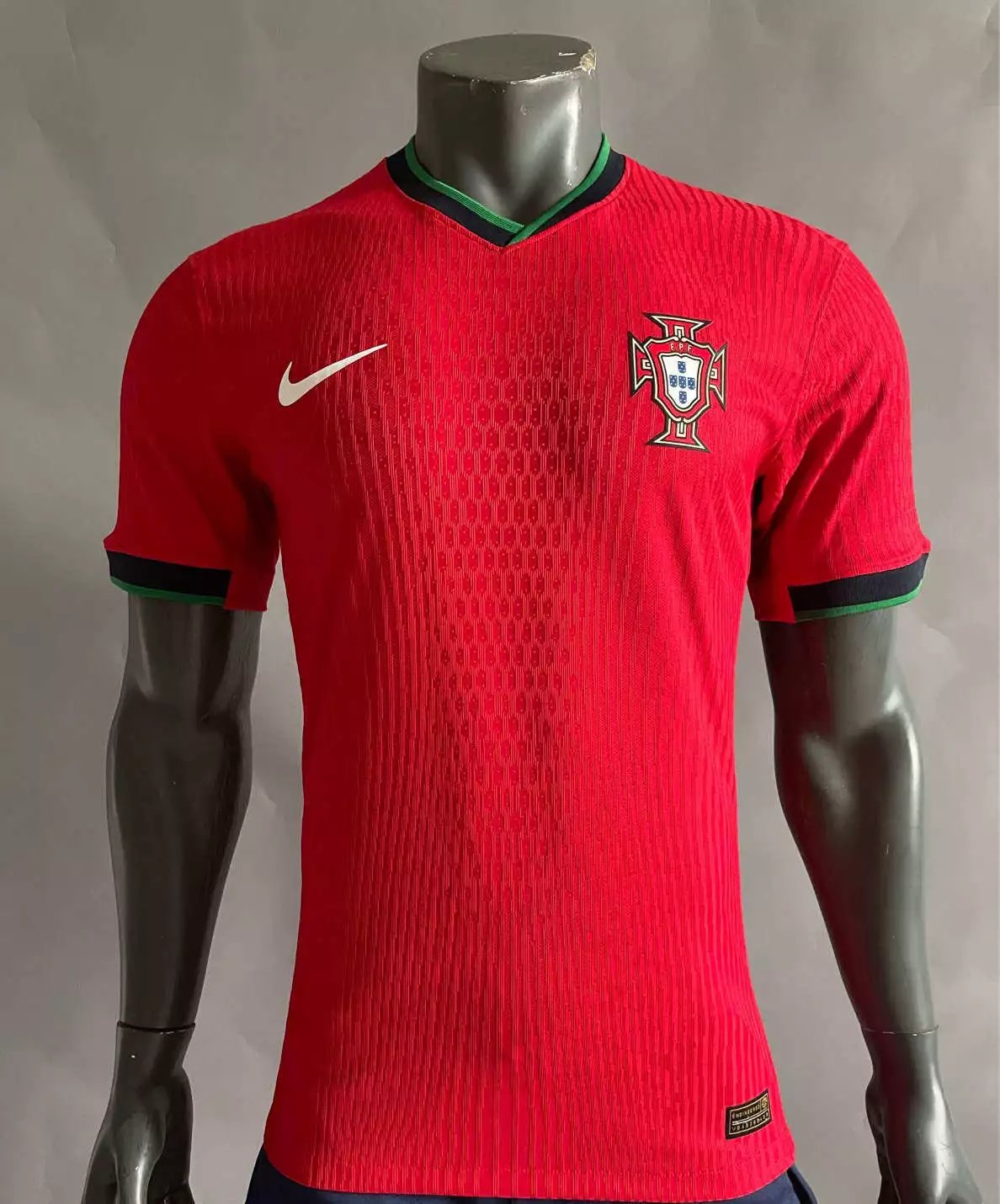 07 Portugal at home