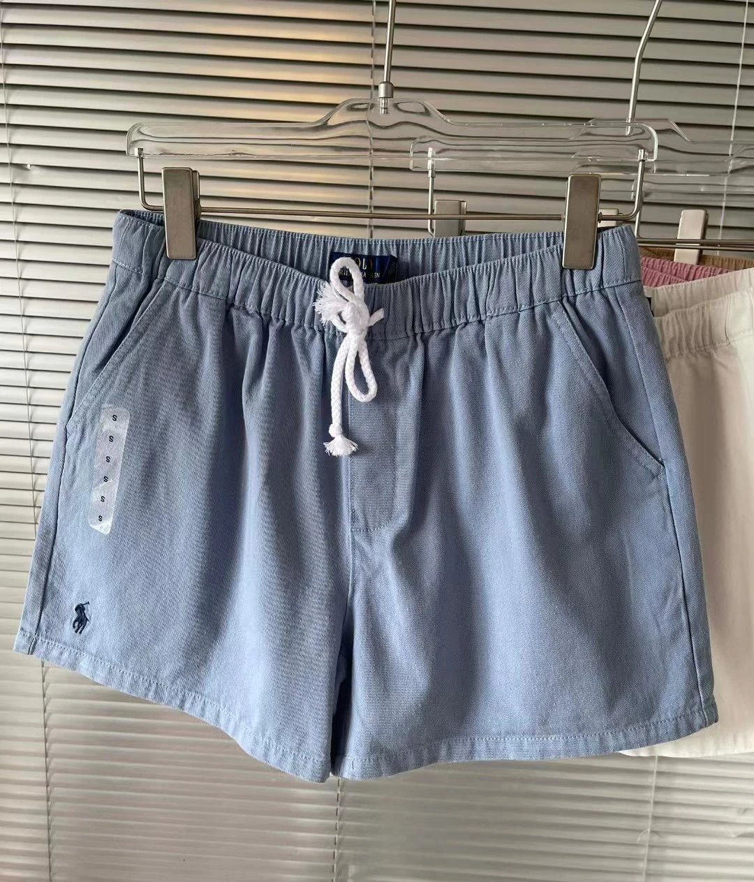 29 blue