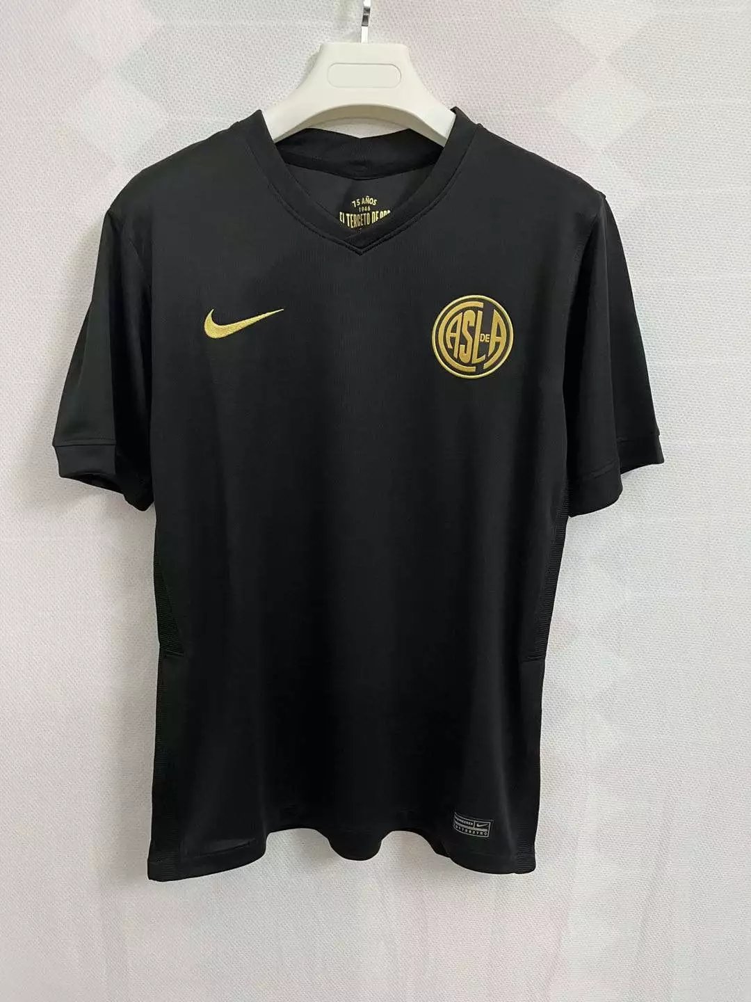 02 Black 006