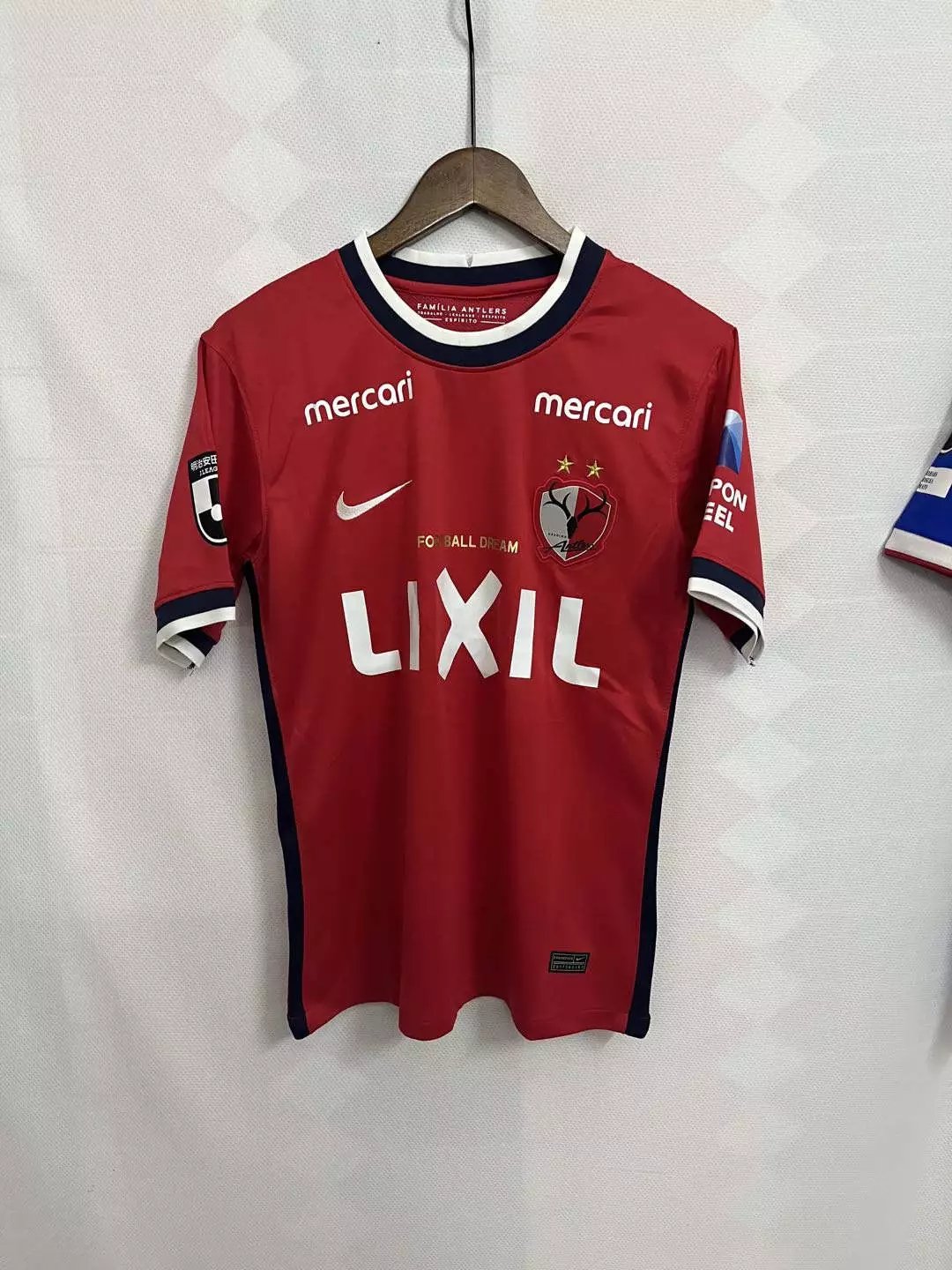 06 Red 006