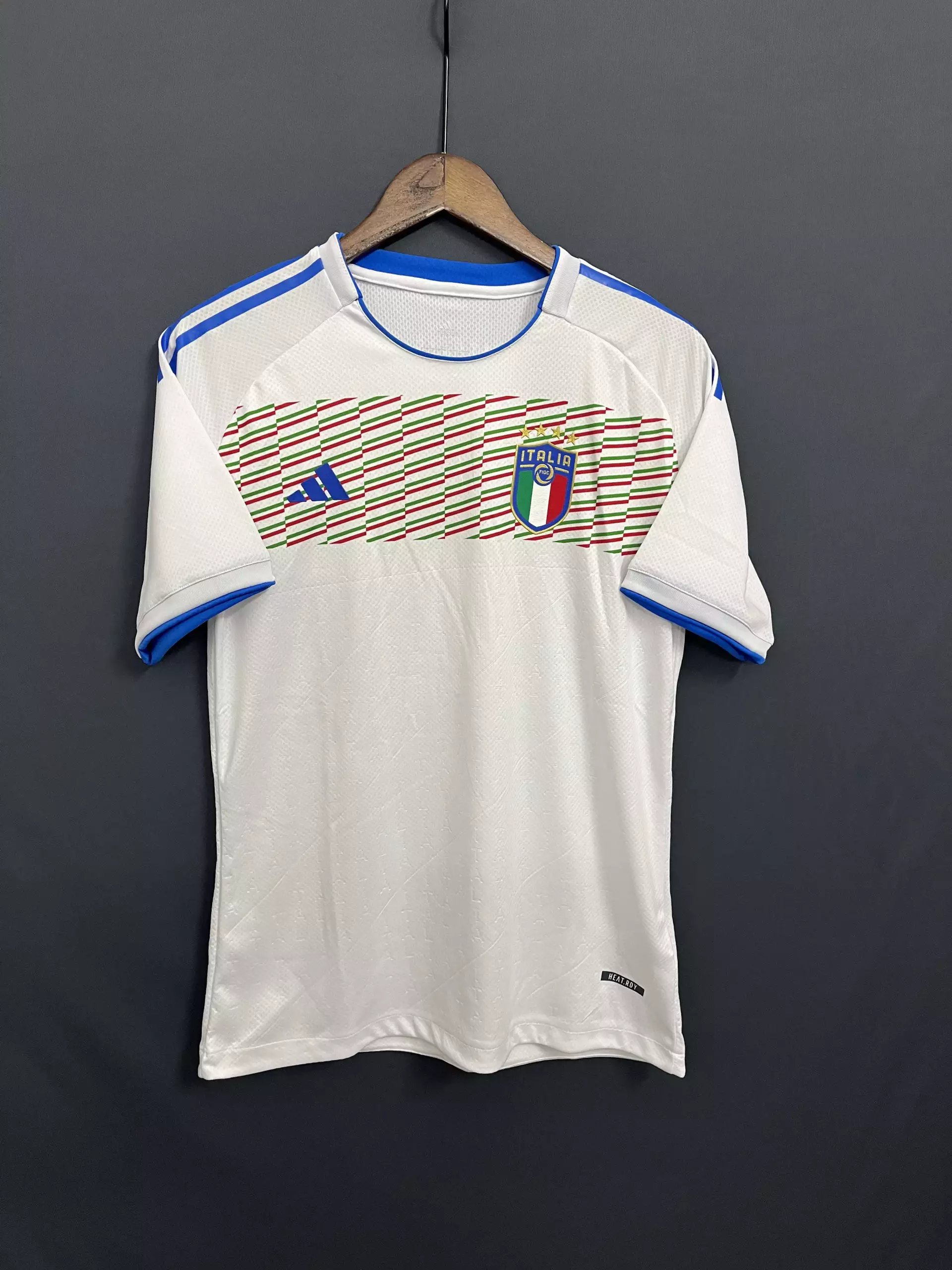 21 White 006