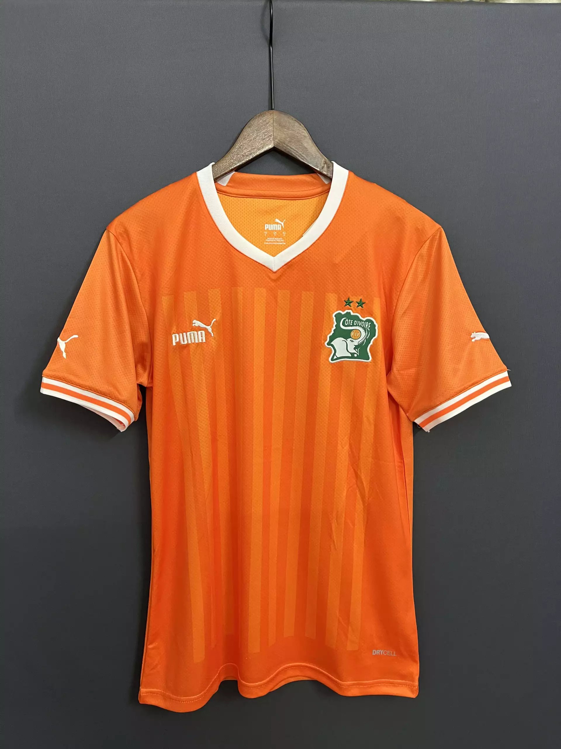 23 Orange 006