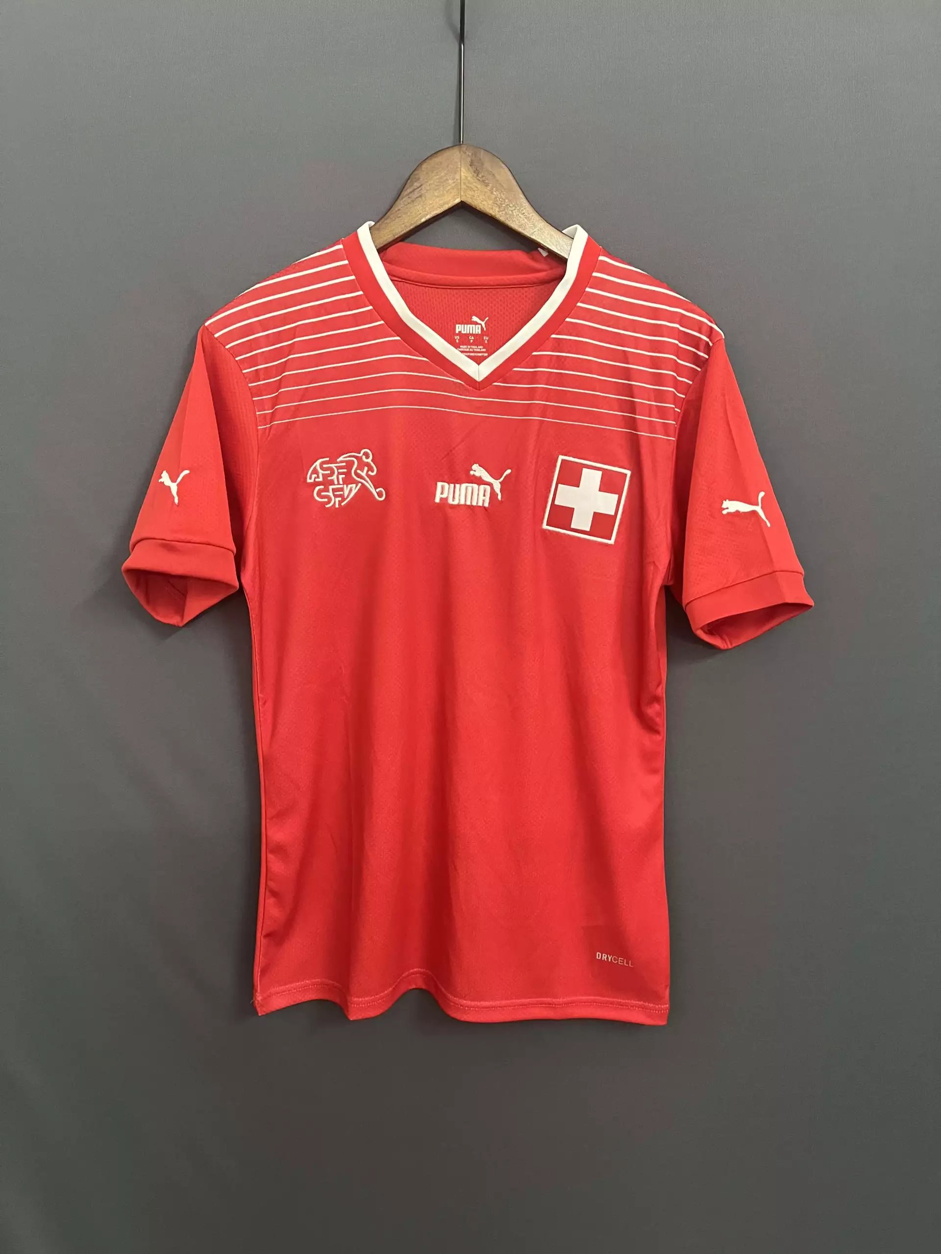 27 Red 006