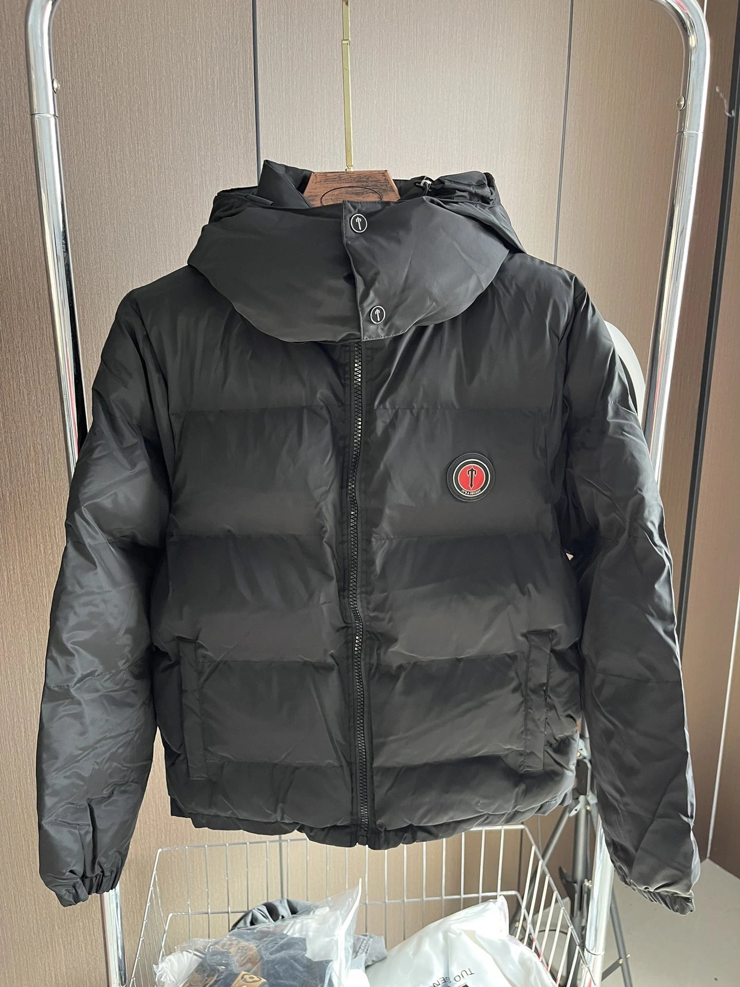 34 black
