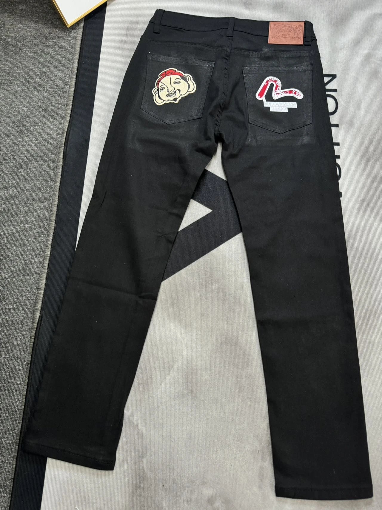 14 black