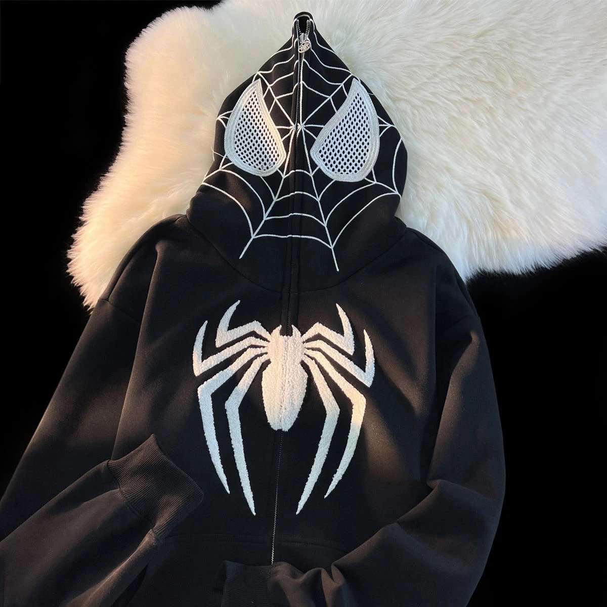 20 Black spider