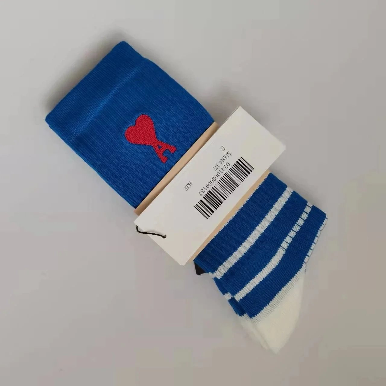 Blue-striped towel bottom