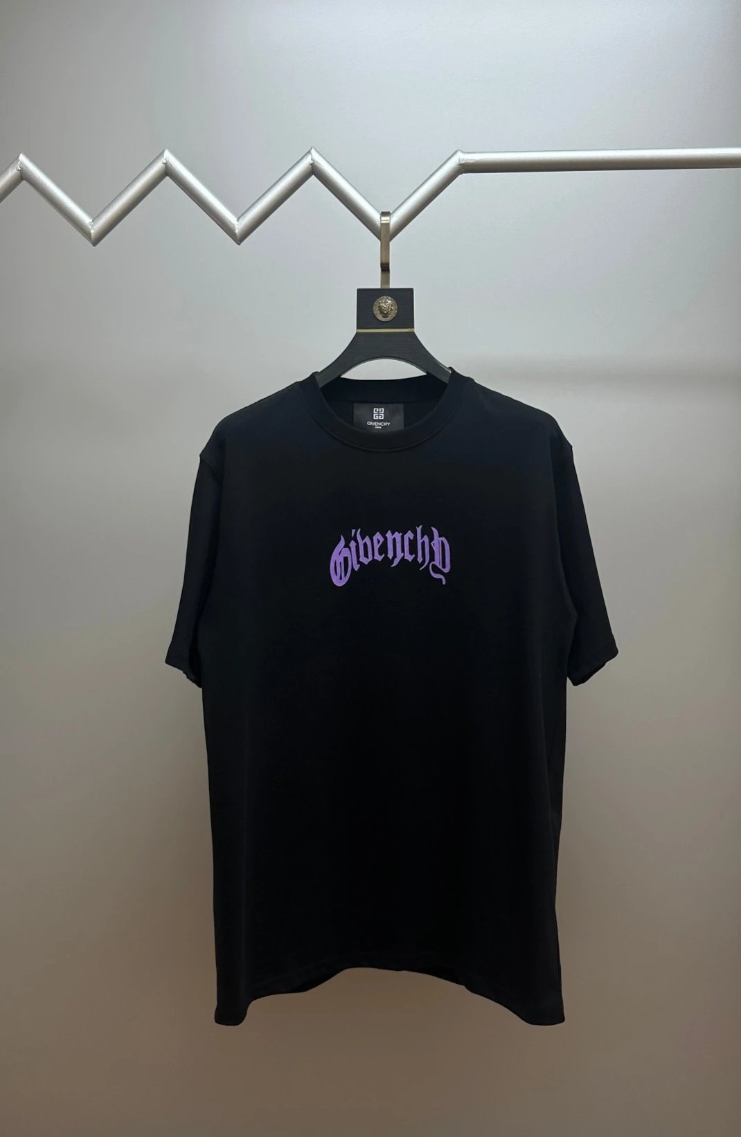 01 Black
