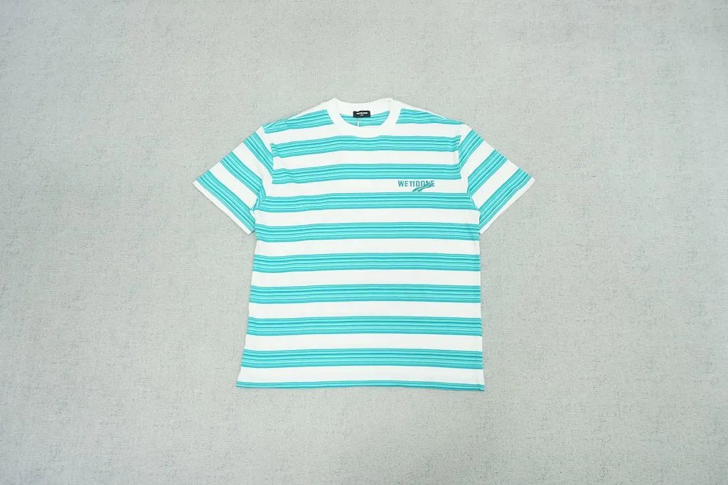 03 Blue and white