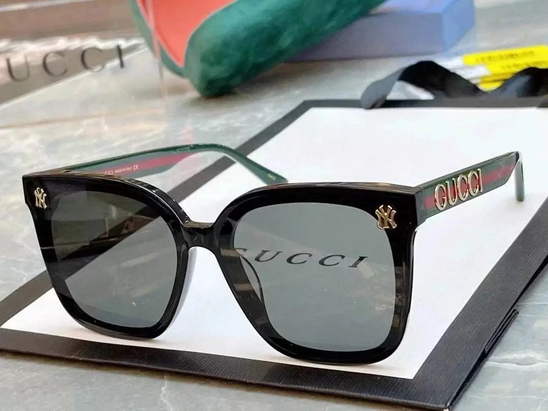 14 Black 006