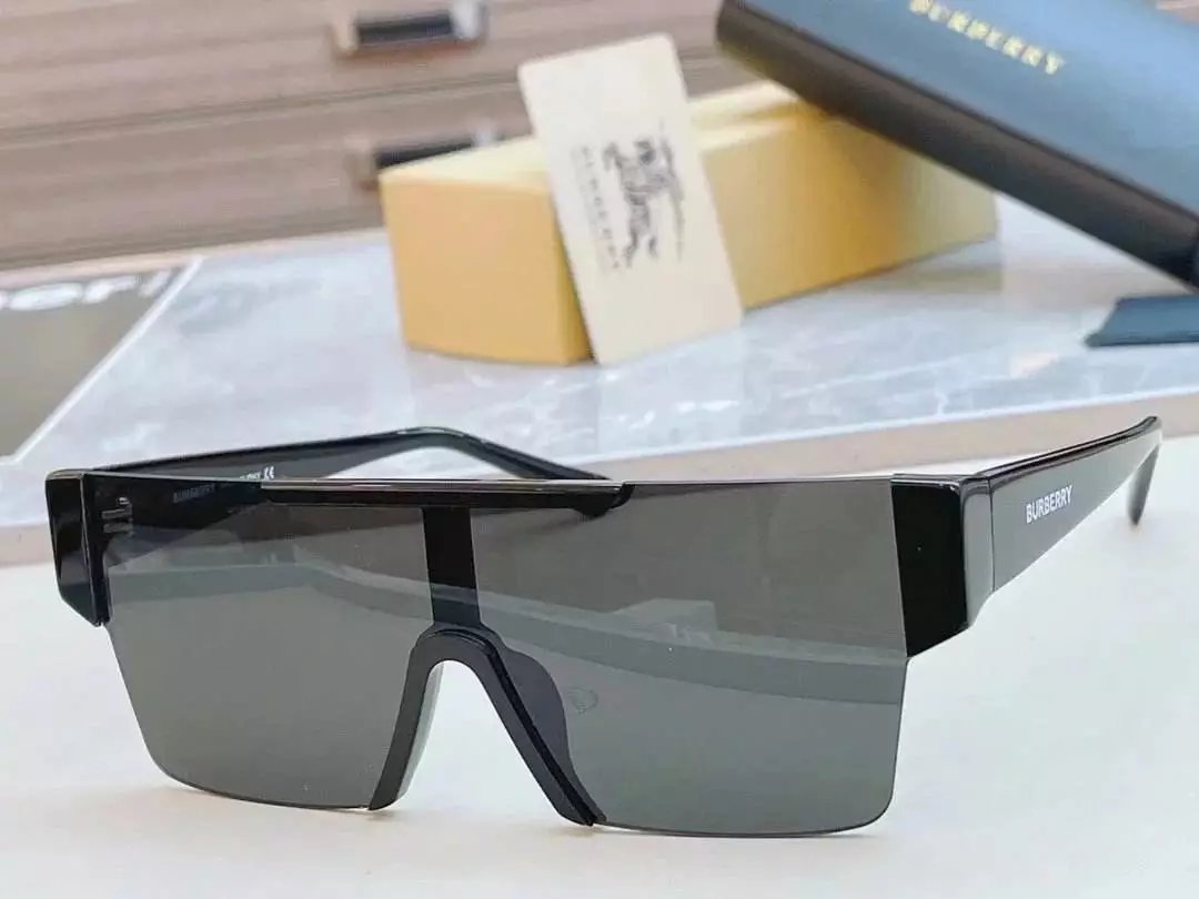 21 Black 006