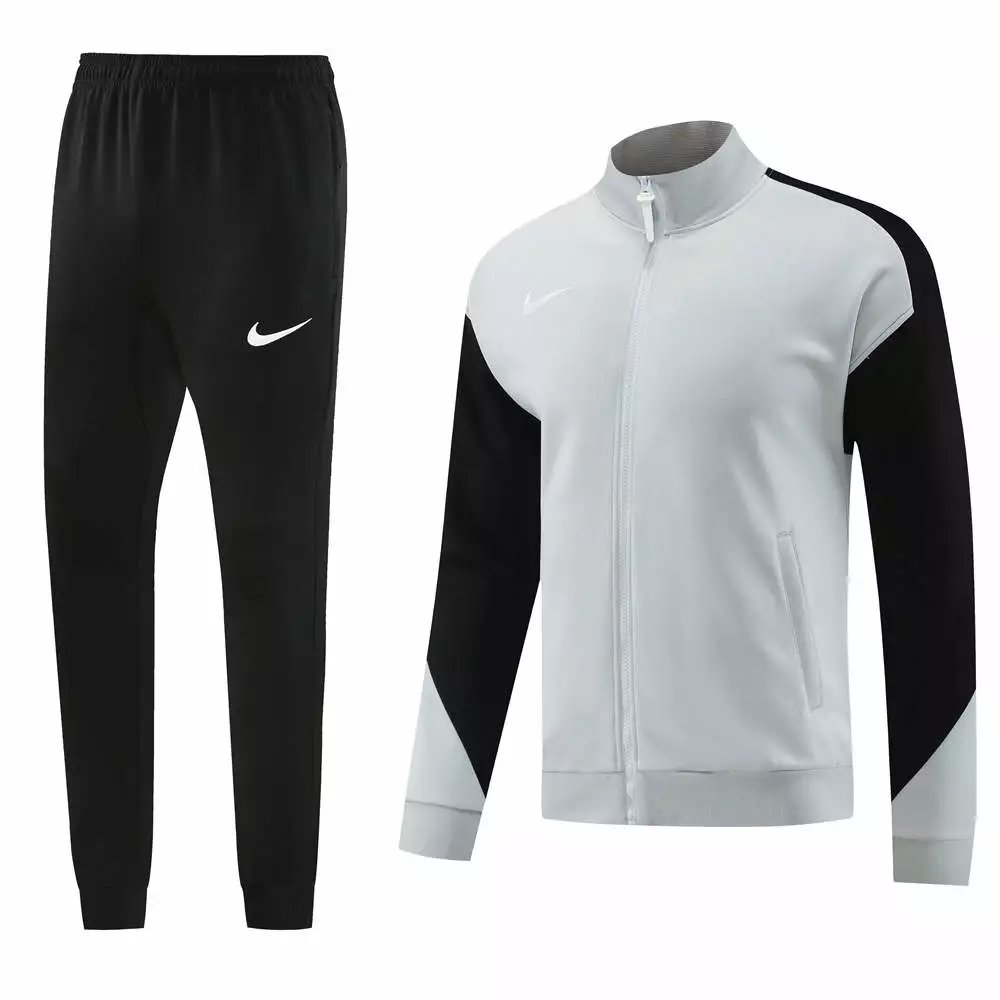 31 white 006