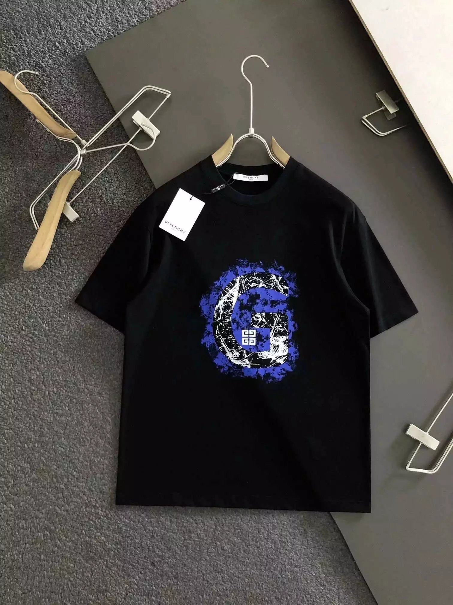 13 Black 006