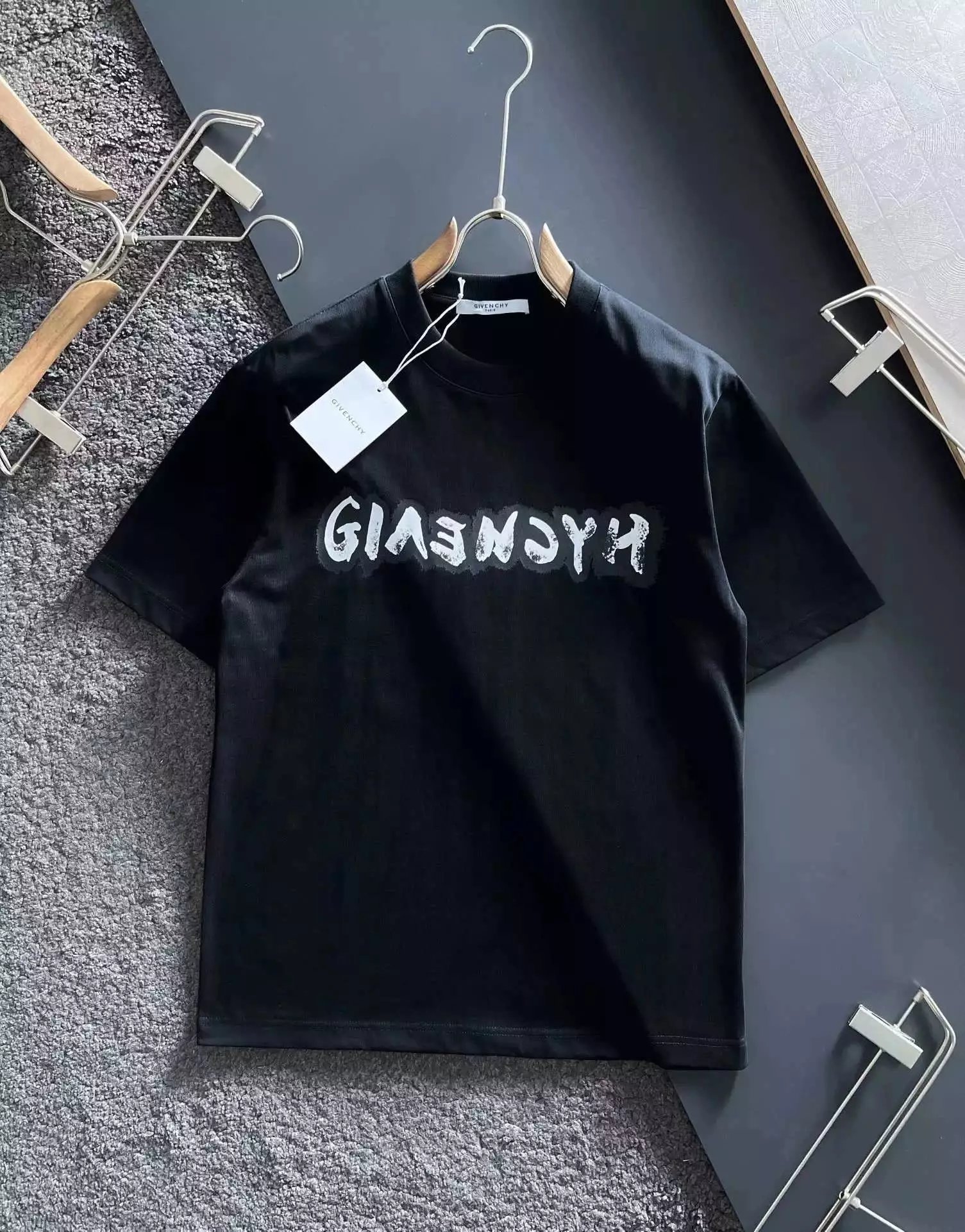 17 Black 006