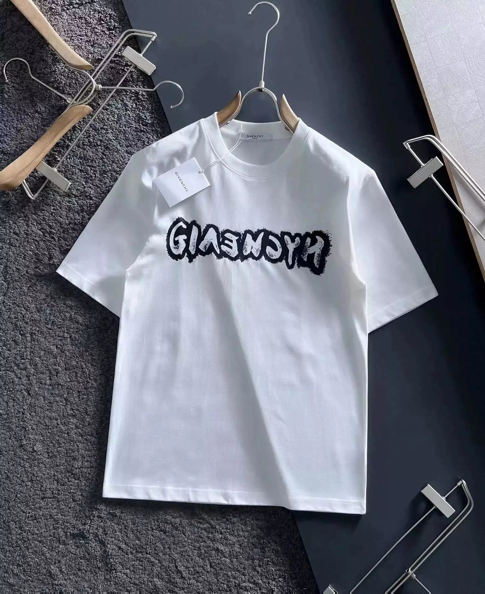 18 white 006