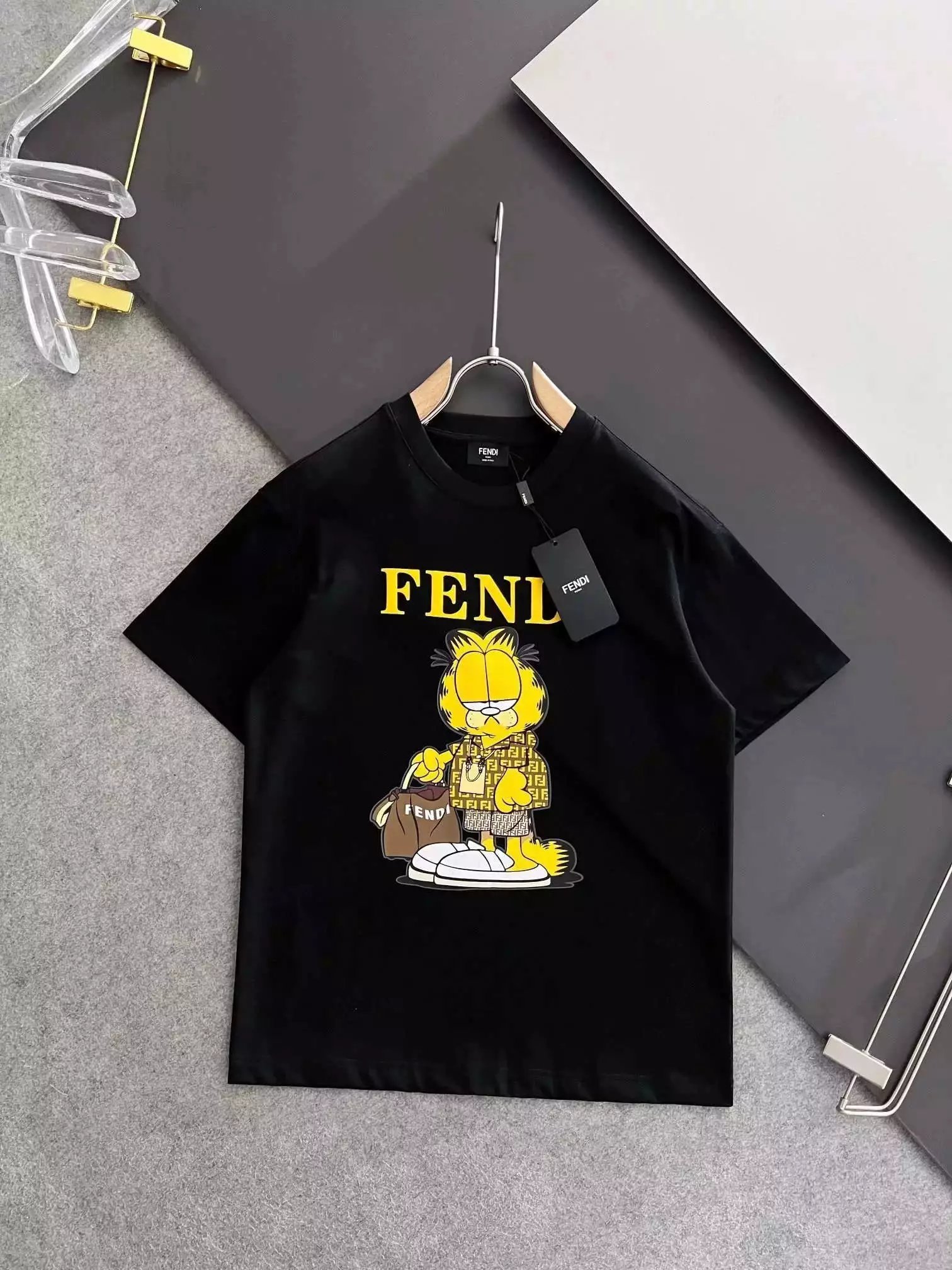 22 Black 006