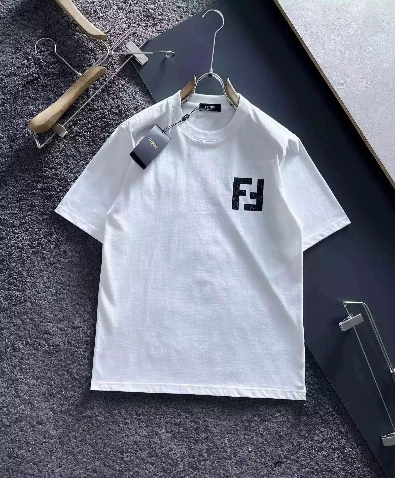 23 white 006
