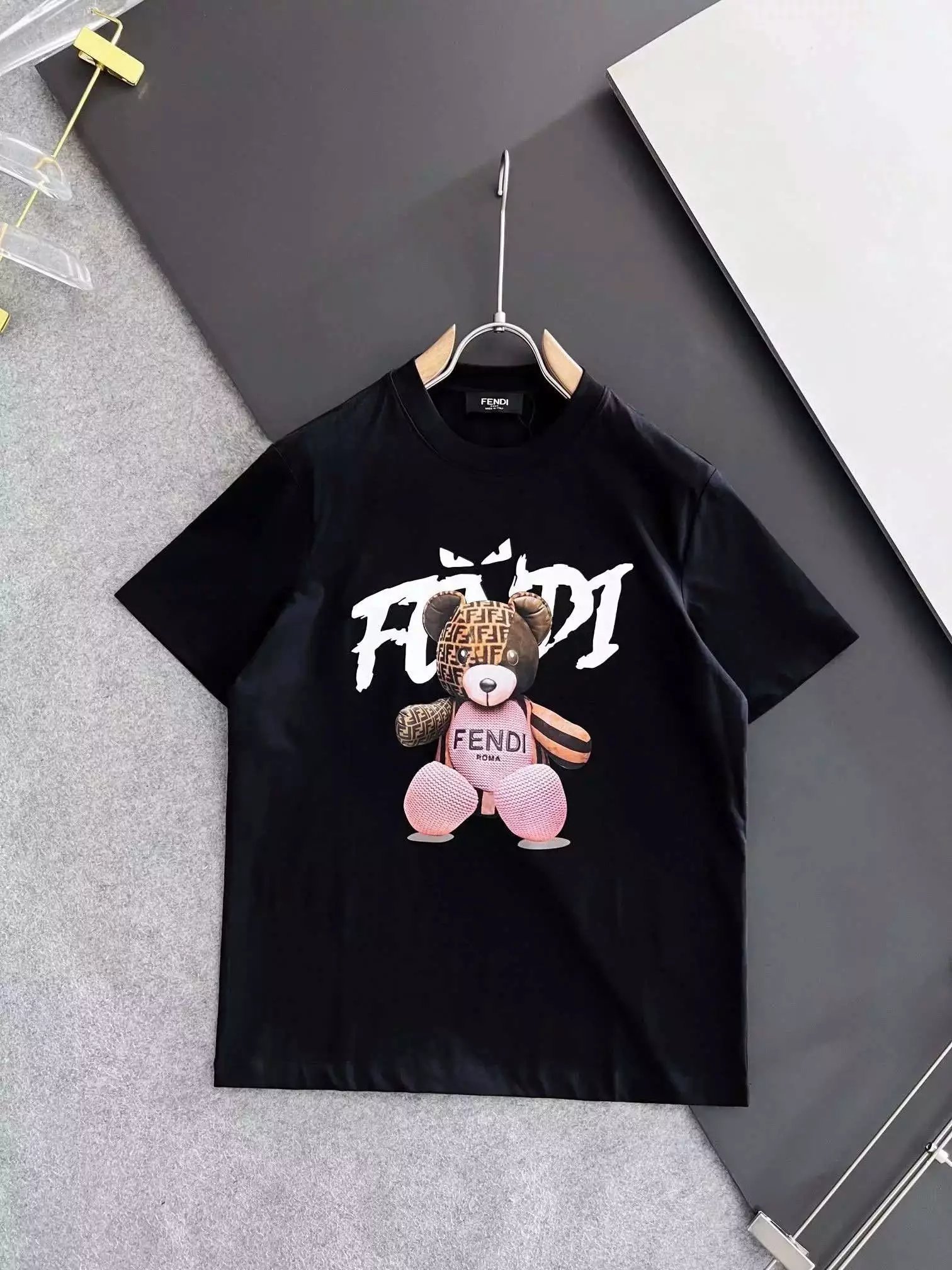24 Black 006