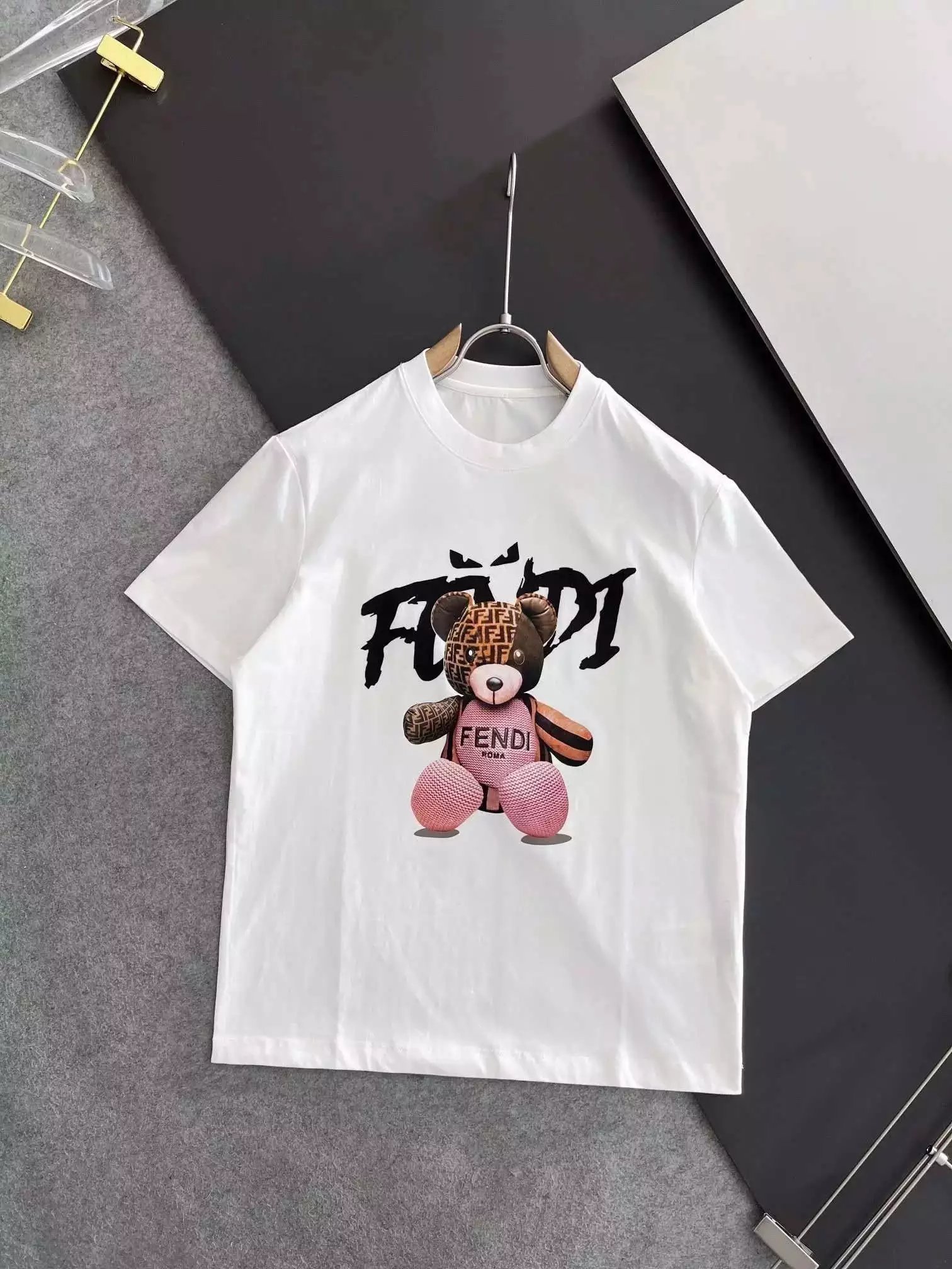 25 white 006