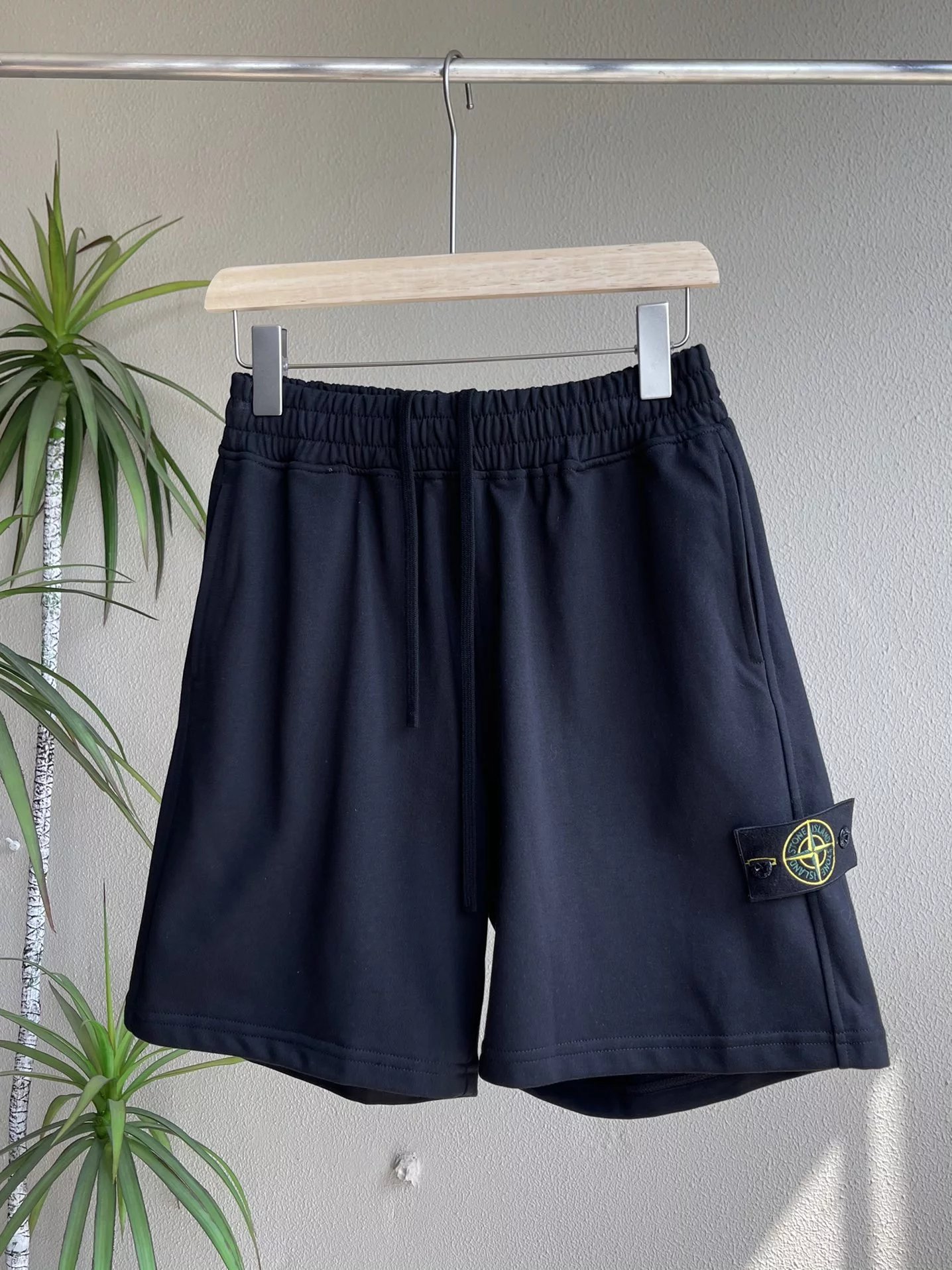 20 black