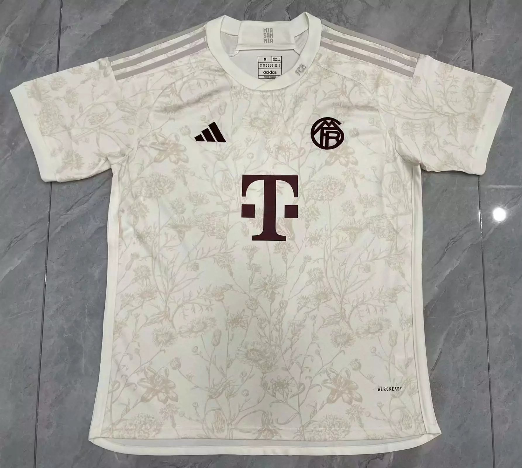 02 White 006
