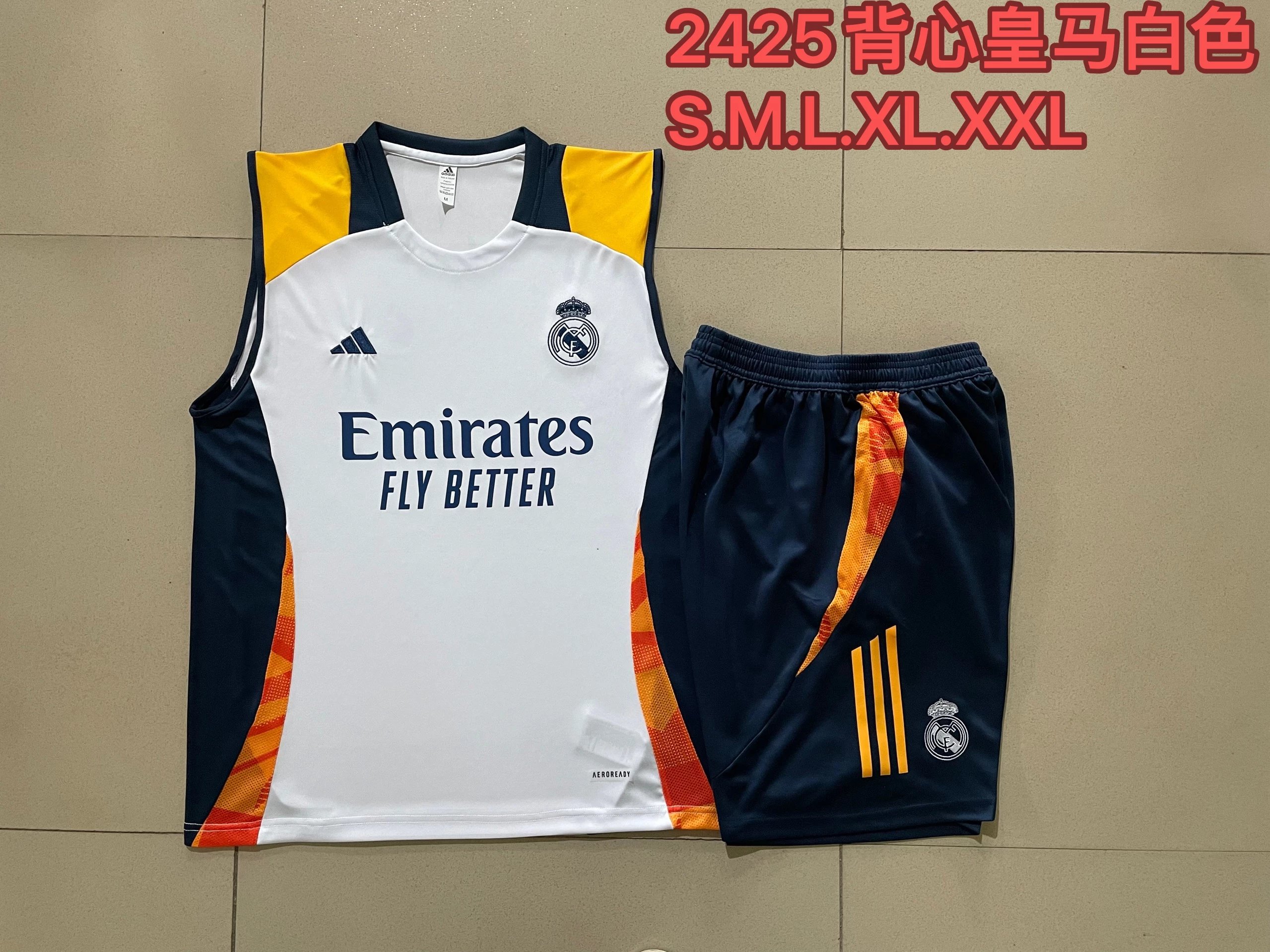 34 white 006