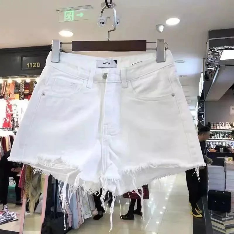 Pure white shorts 002