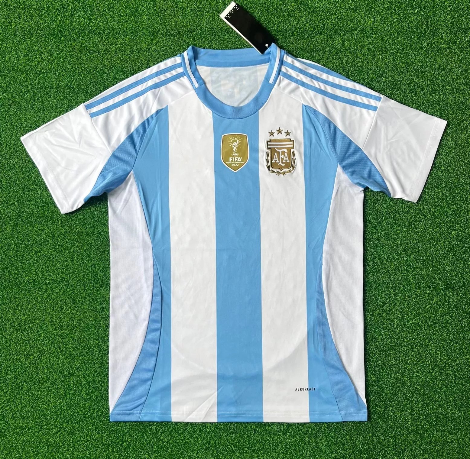 02 Blue and White 006