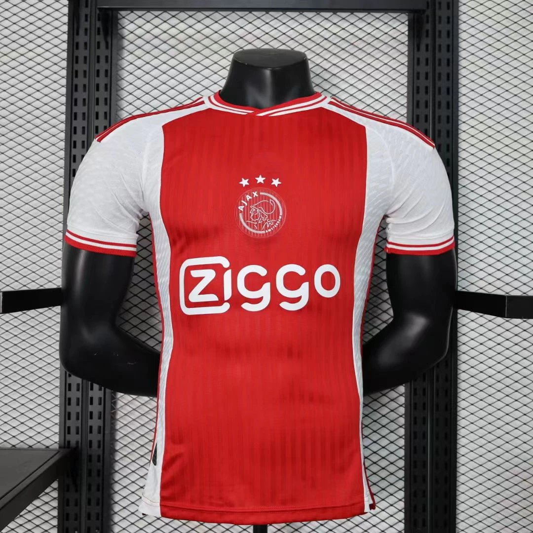 16 Red and white 006
