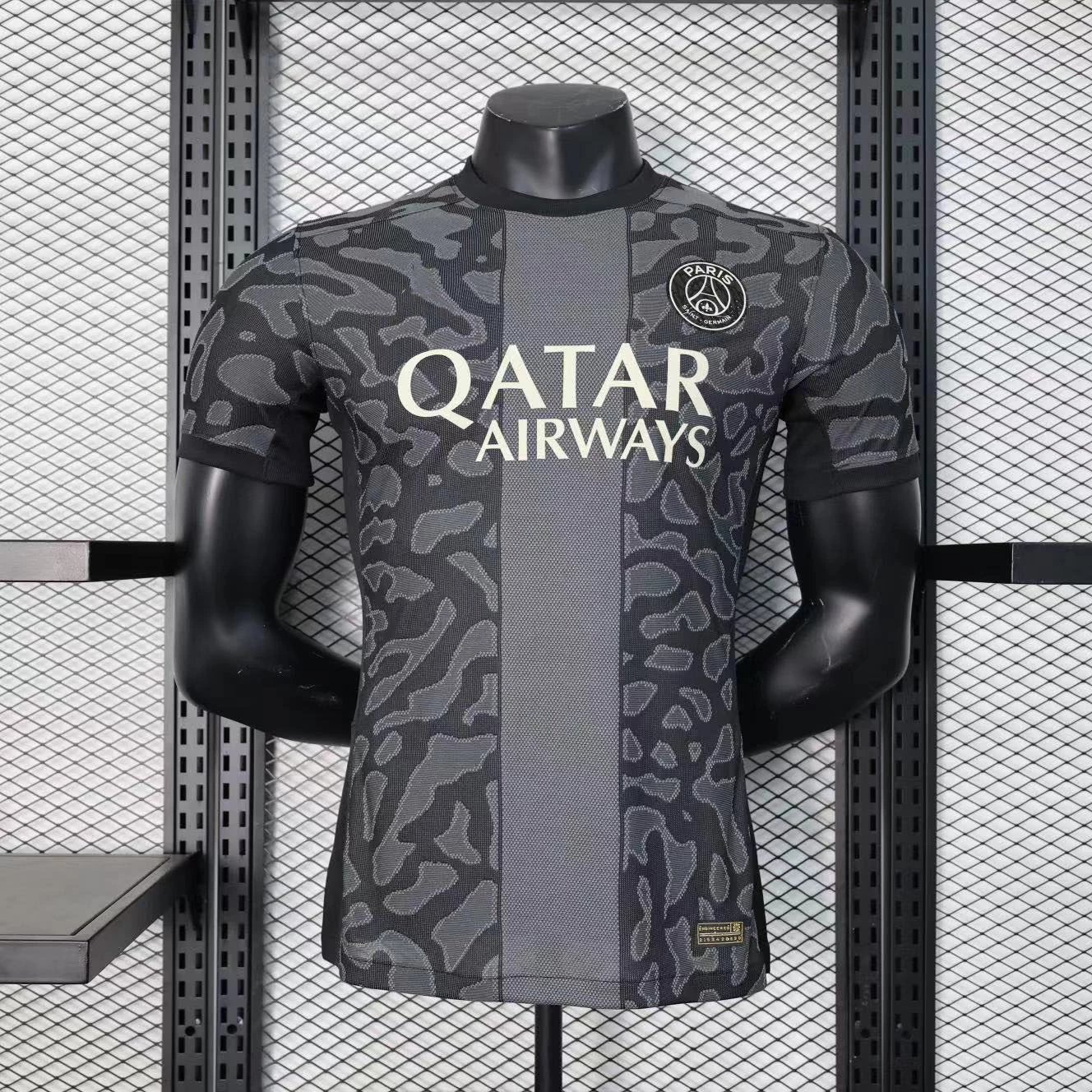 21 Black Grey 006