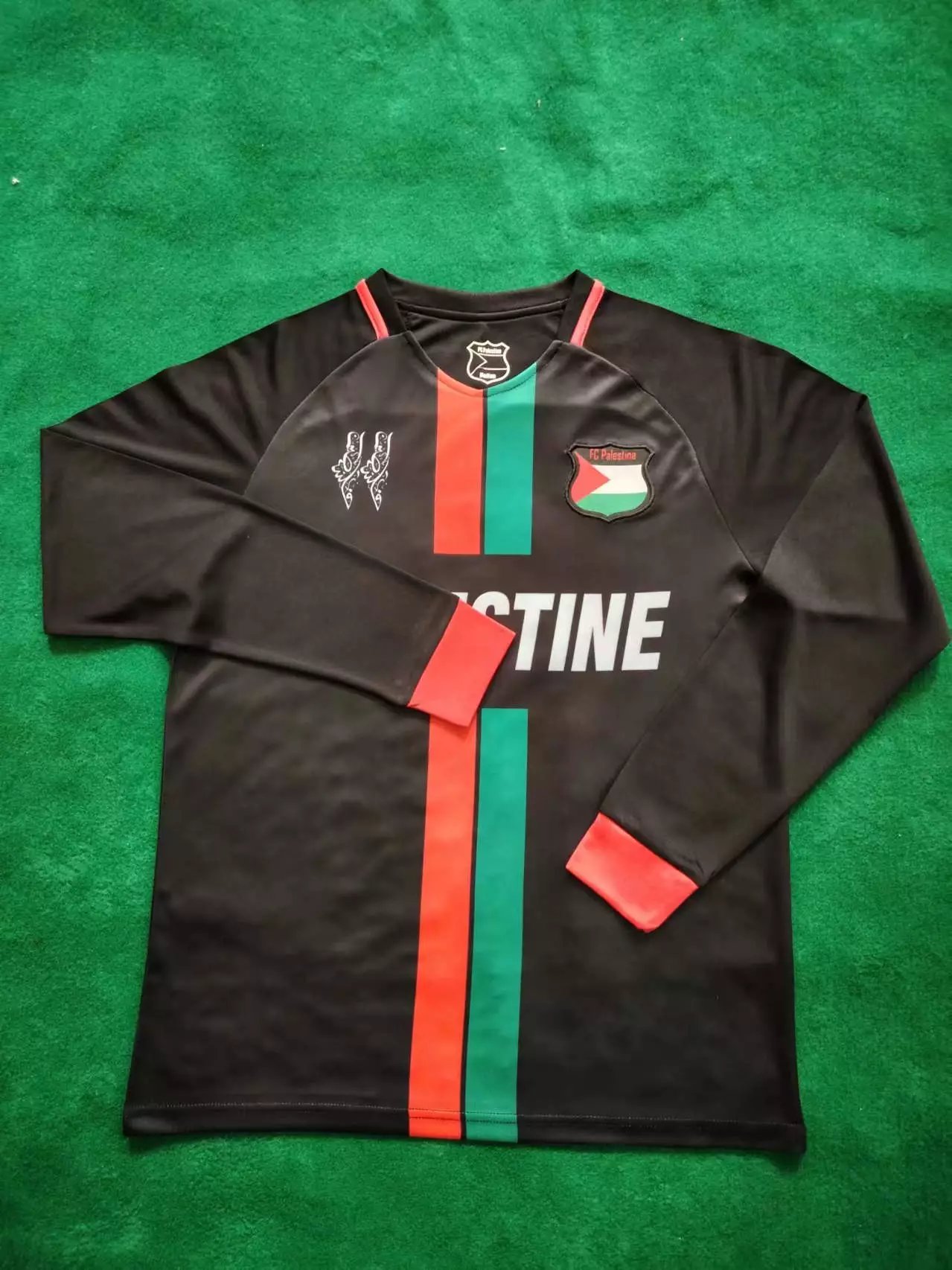 23 Black 006
