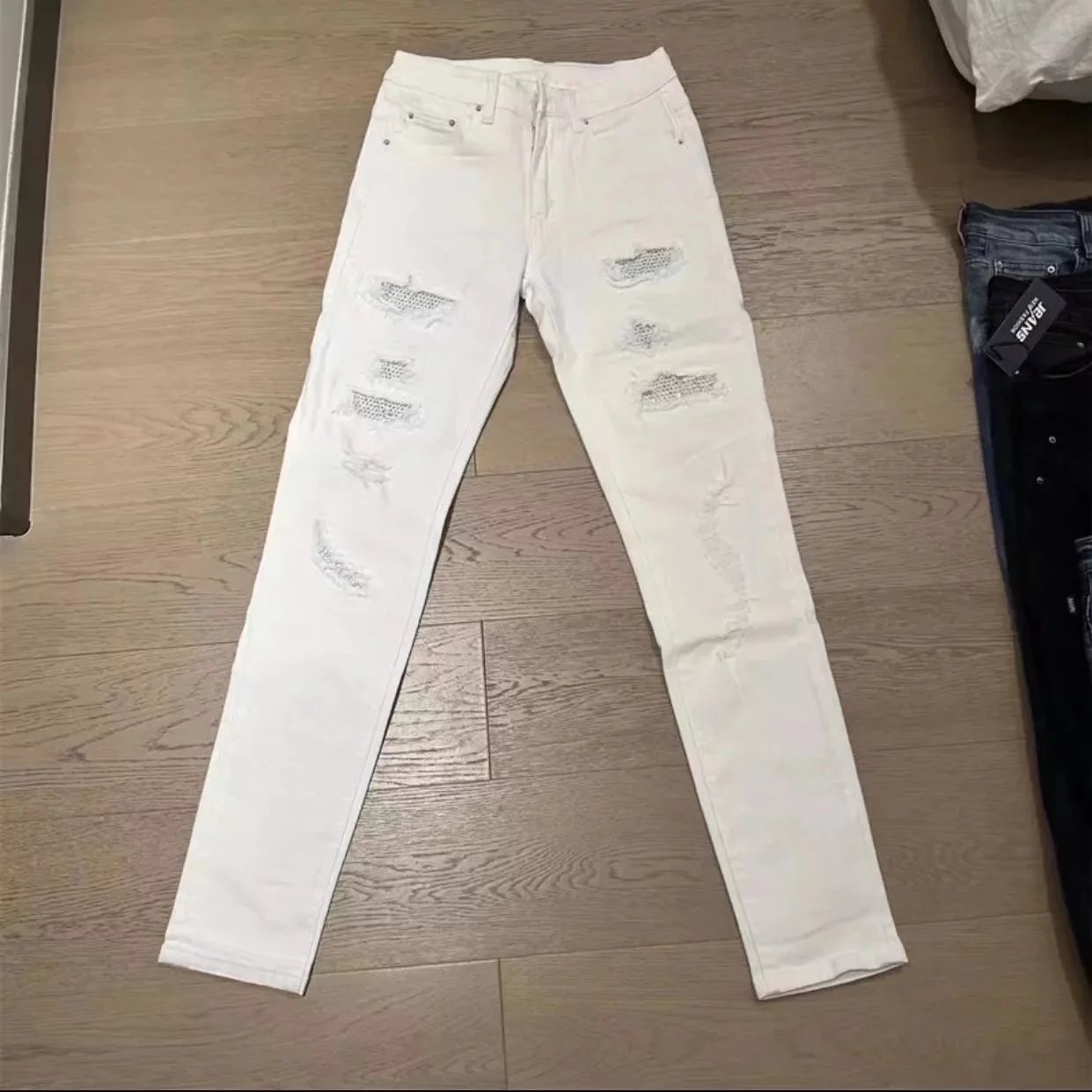 White ripped 002