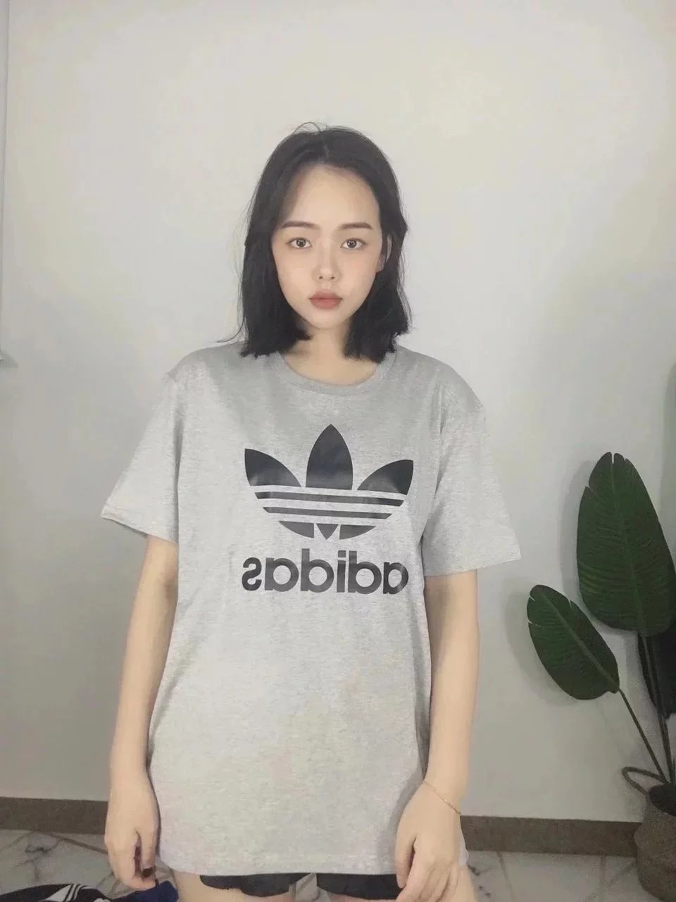 gray ad 002