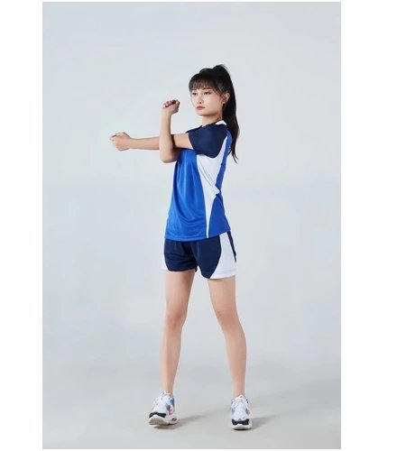dark blue and black sleeves