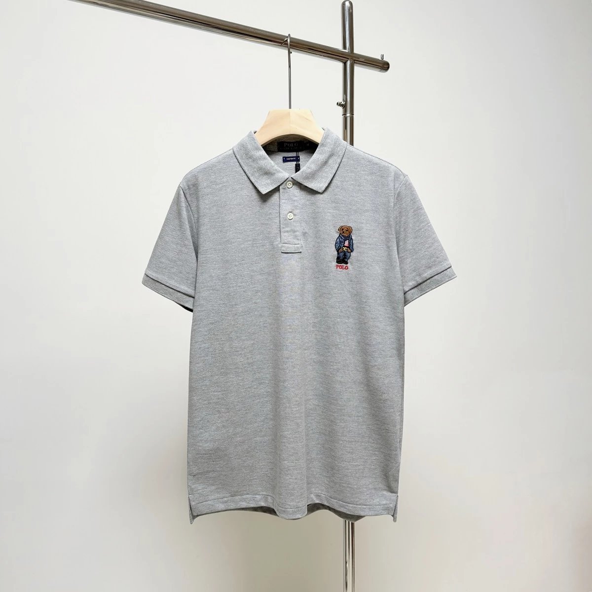 04 Gray