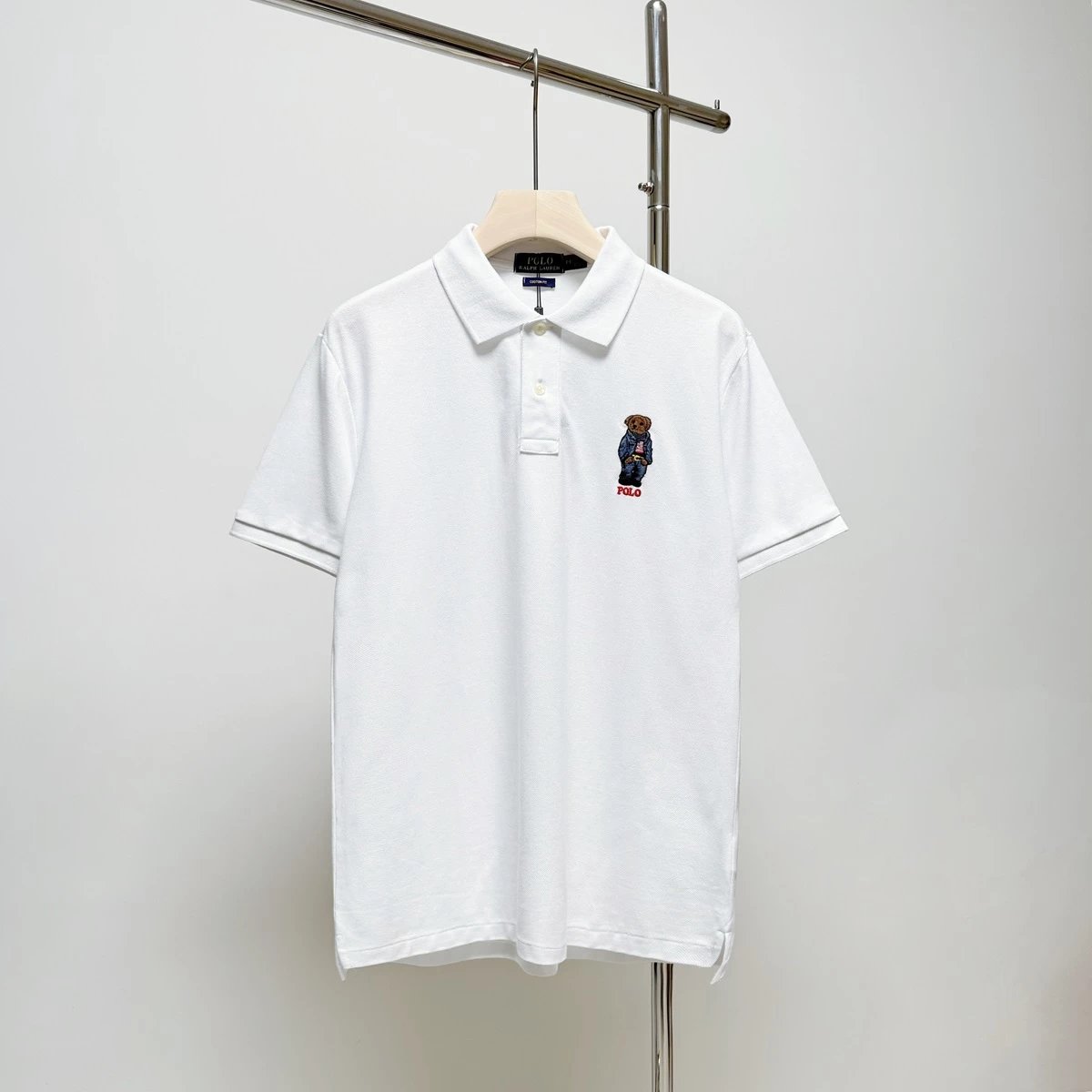 06 White