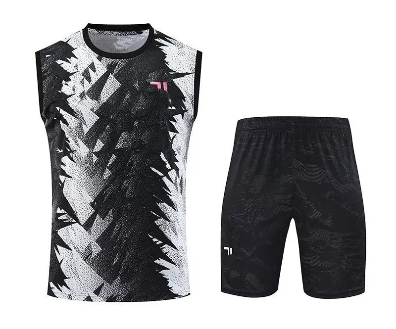 You W Tus Black 23-24
