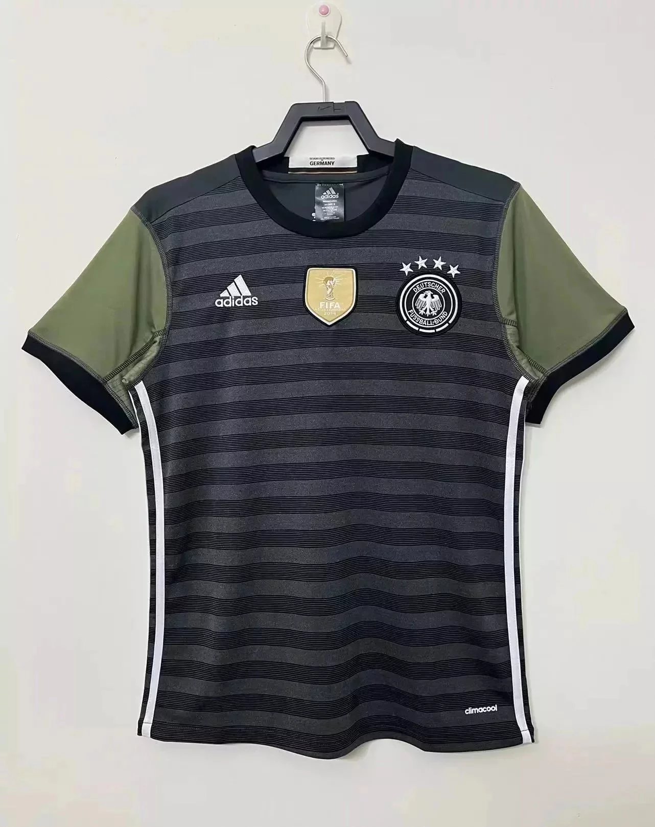 Black Yellow Green 005