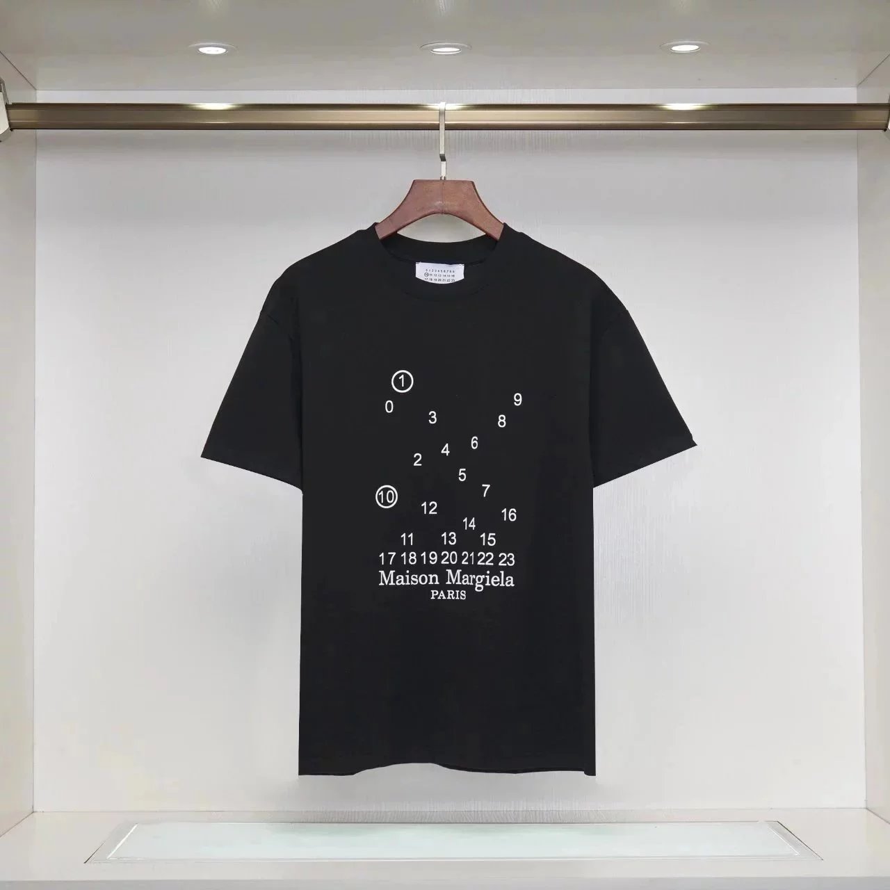 Black numeric and alphabetic characters 005