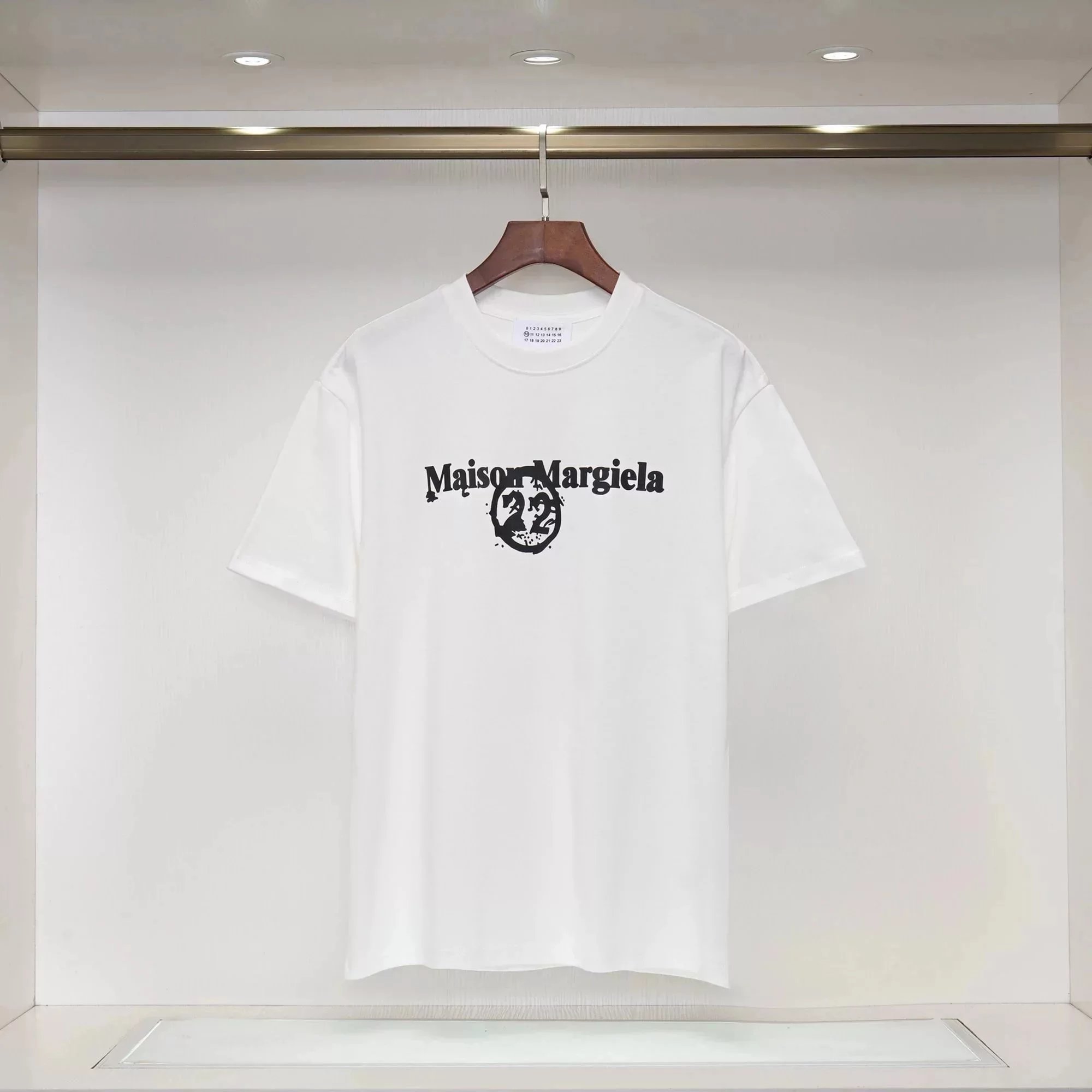 White 22 letters 005