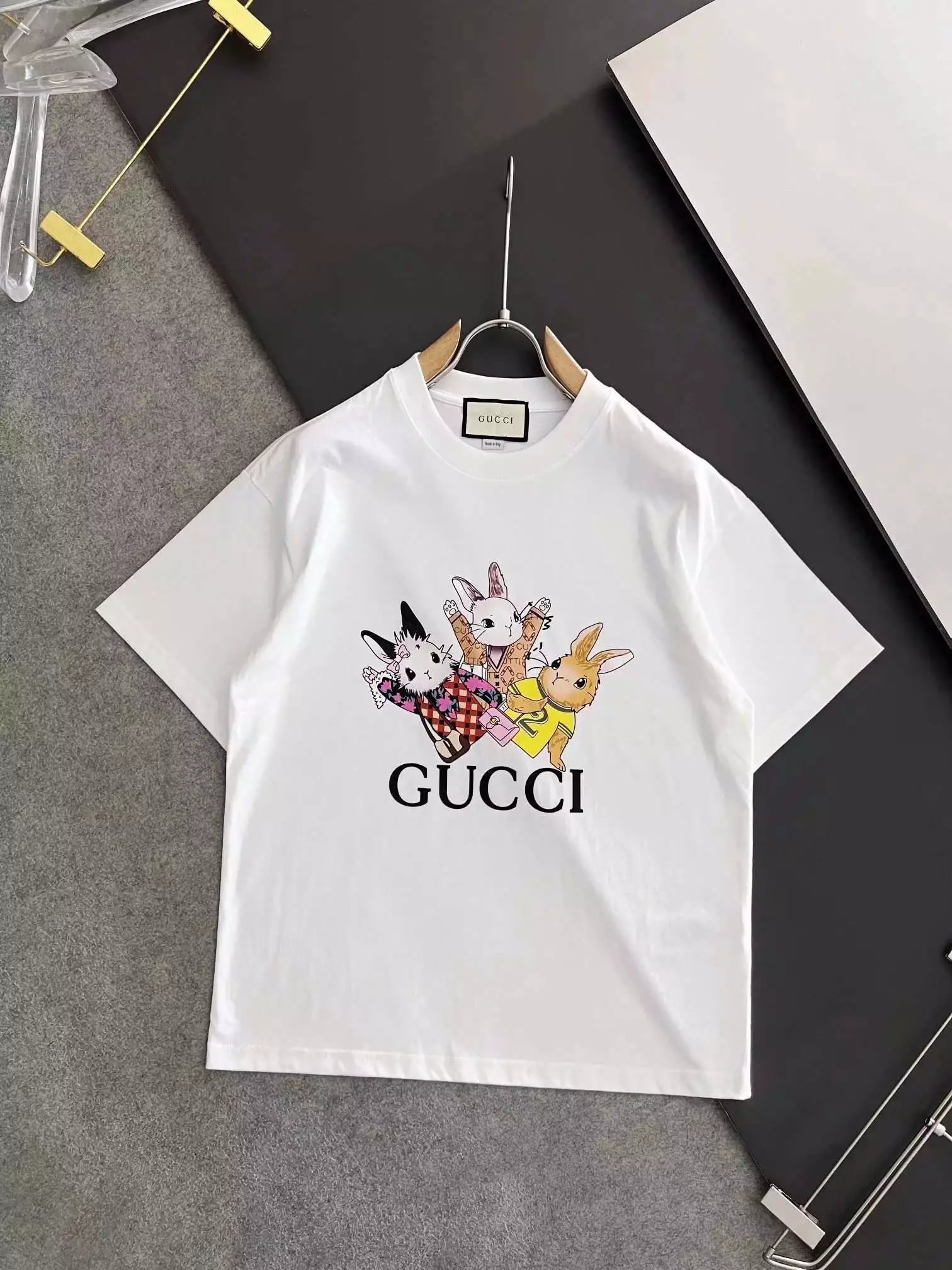 23 white 006