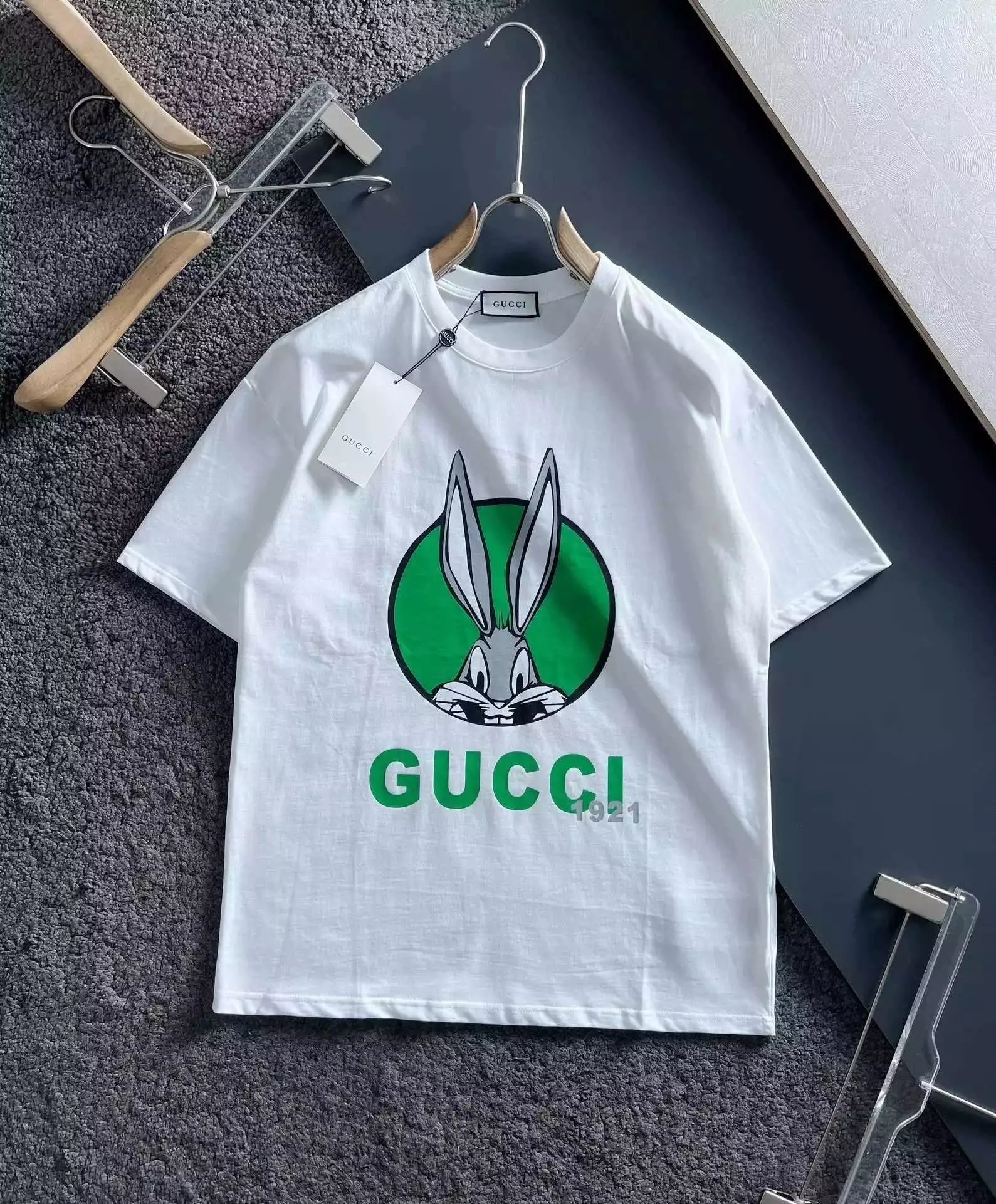 25 white 006