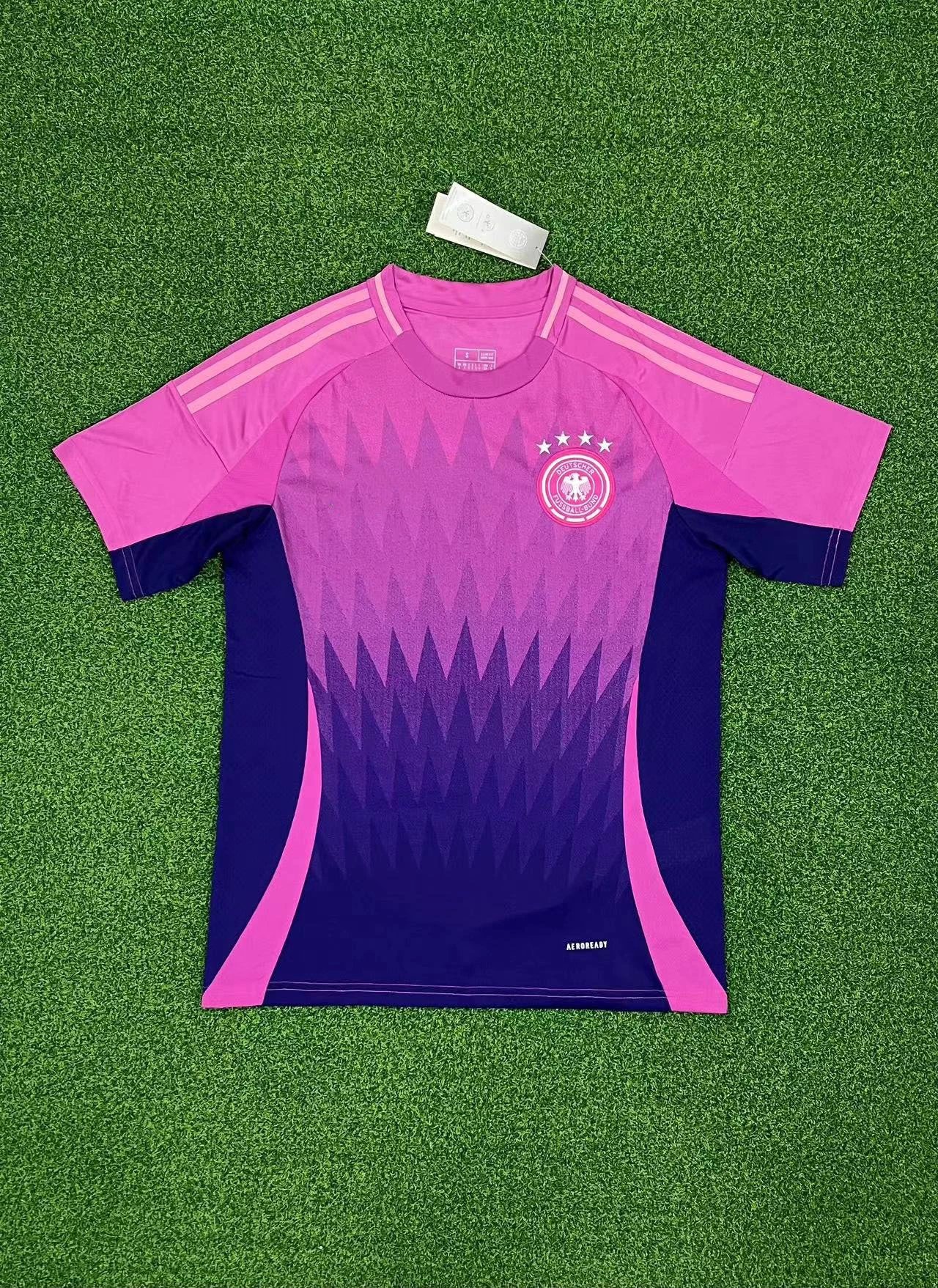 08 Pink 006