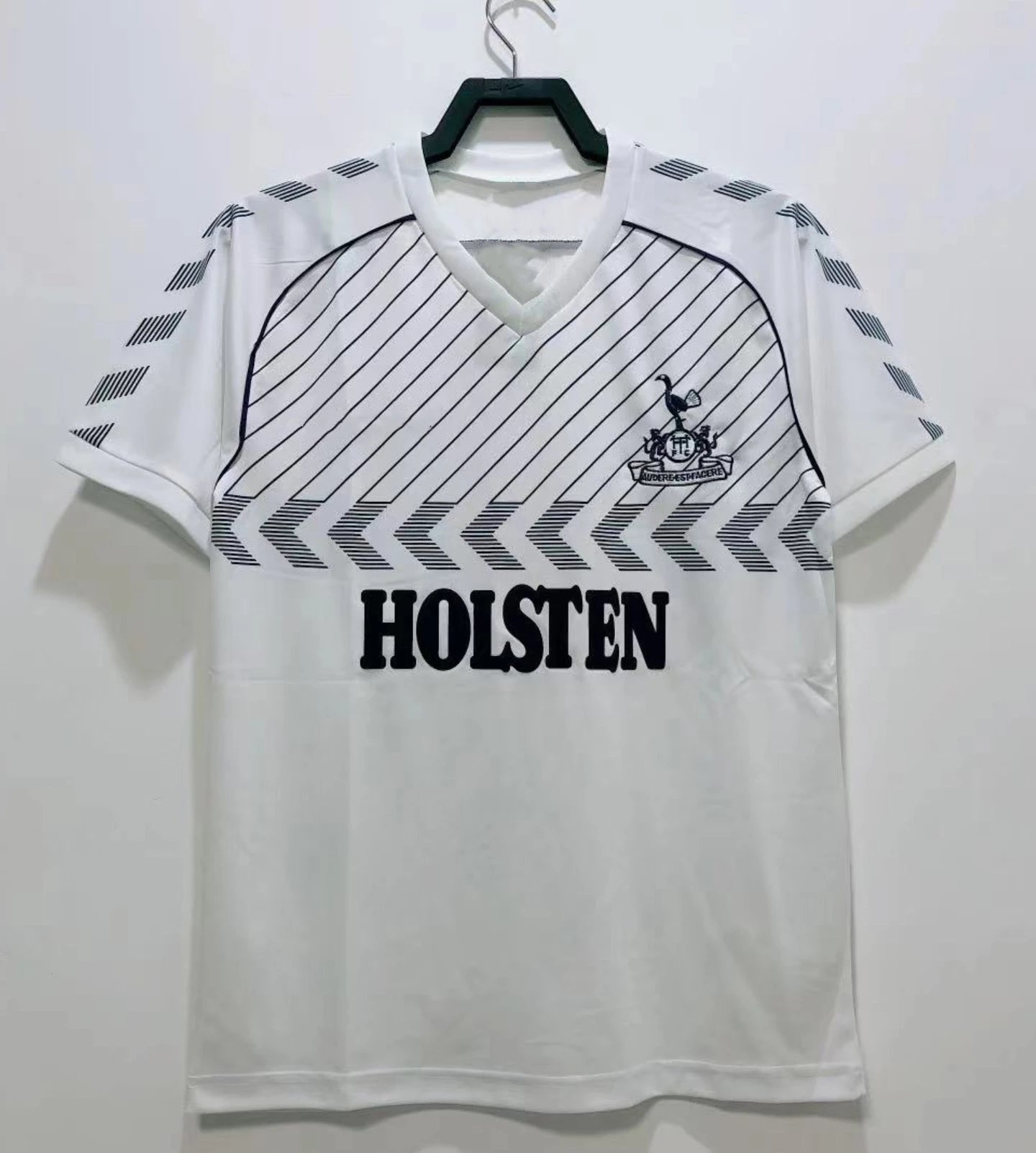 05 White 006