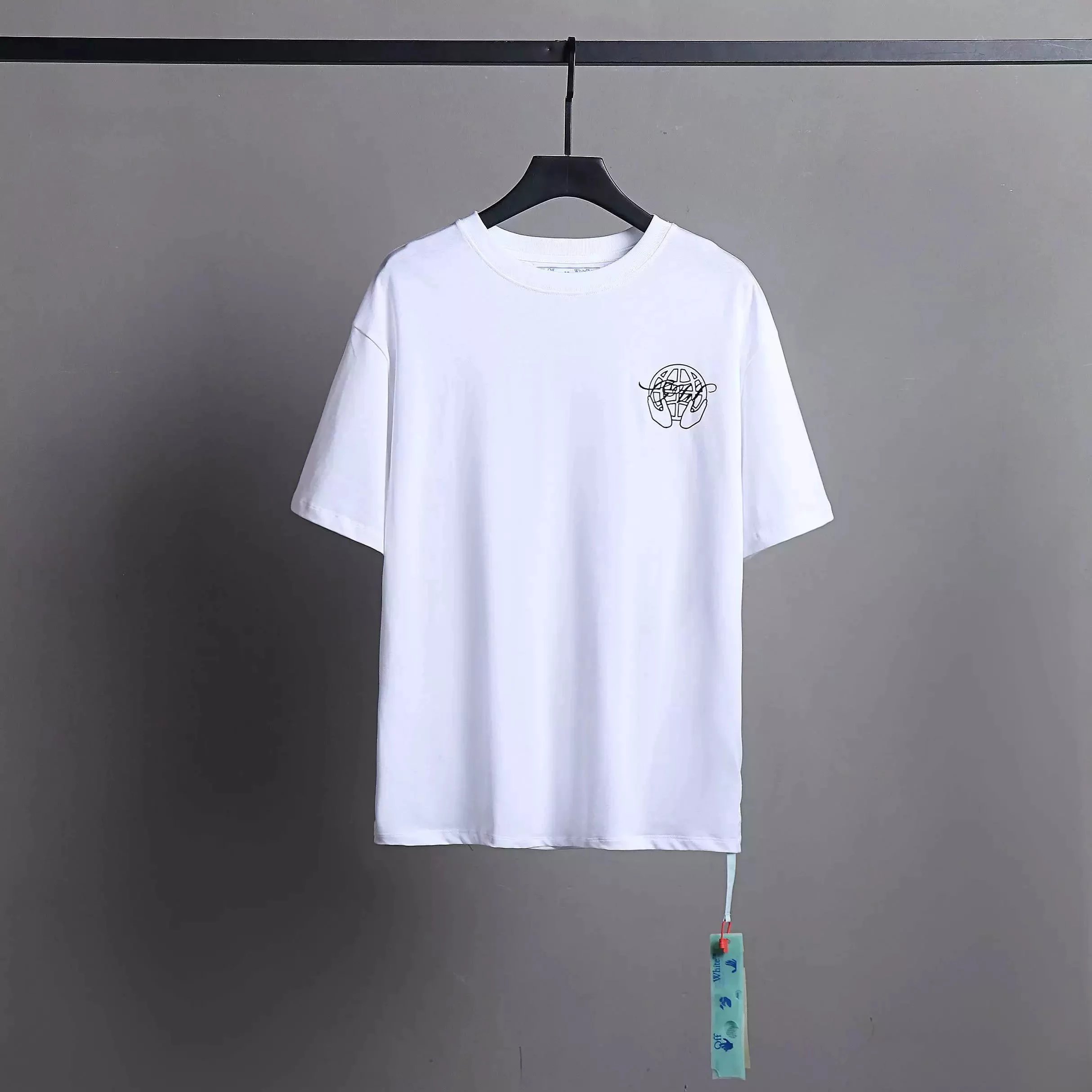 32 white 005